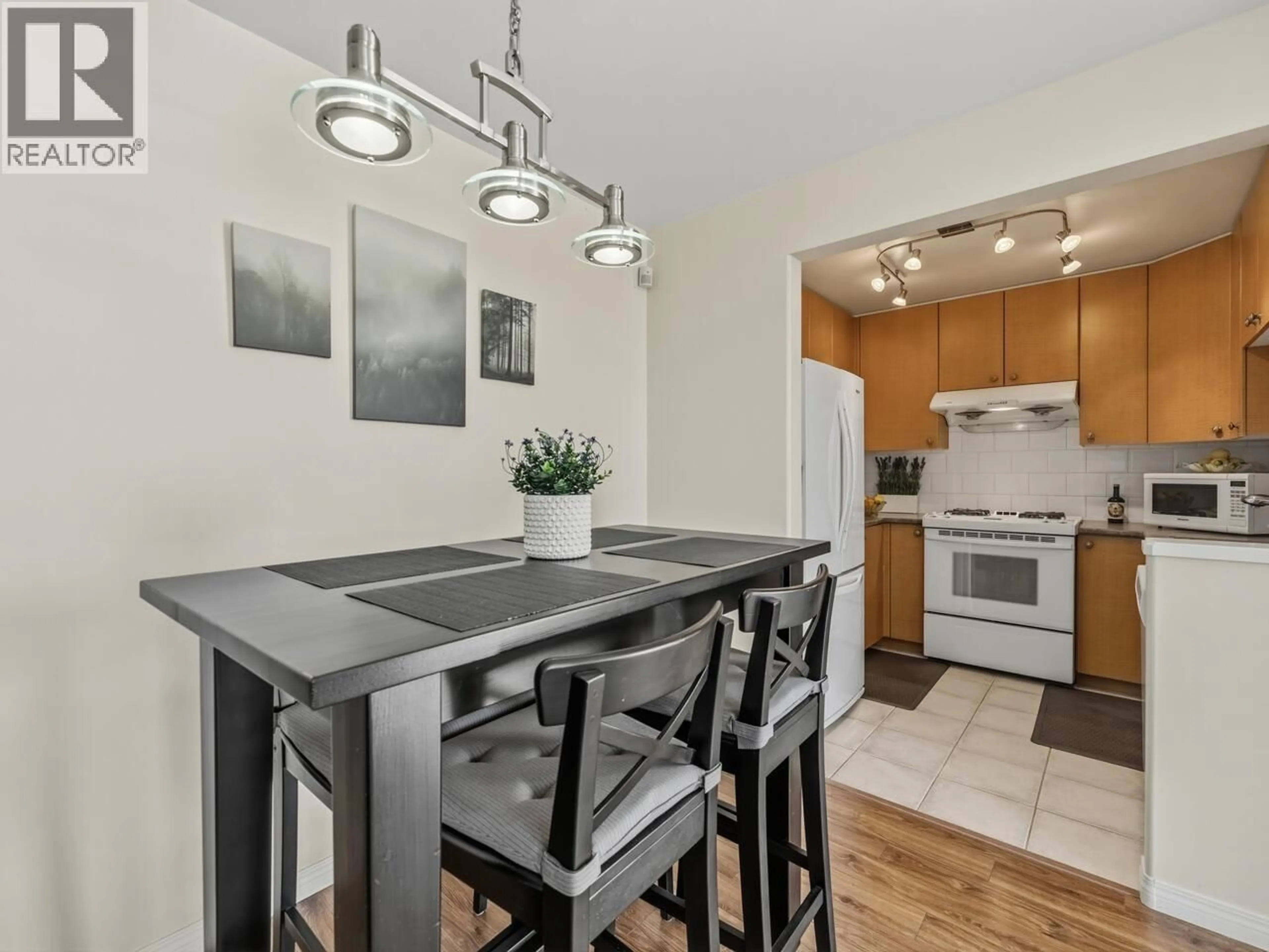 Standard kitchen, unknown for 907 - 7080 ST. ALBANS ROAD, Richmond British Columbia V6Y4E6