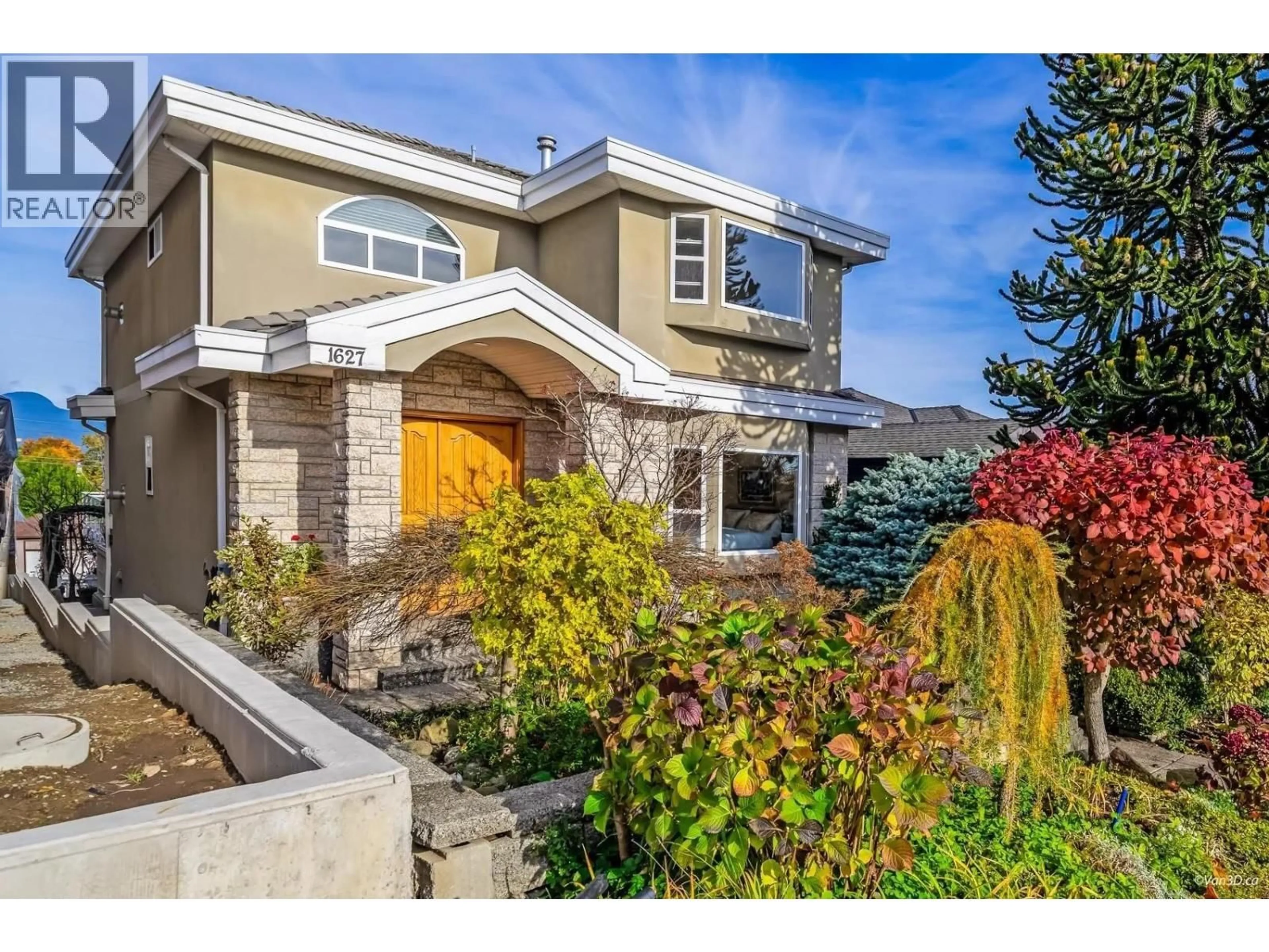 Home with vinyl exterior material, unknown for 1627 34TH AVENUE, Vancouver British Columbia V5P1A2