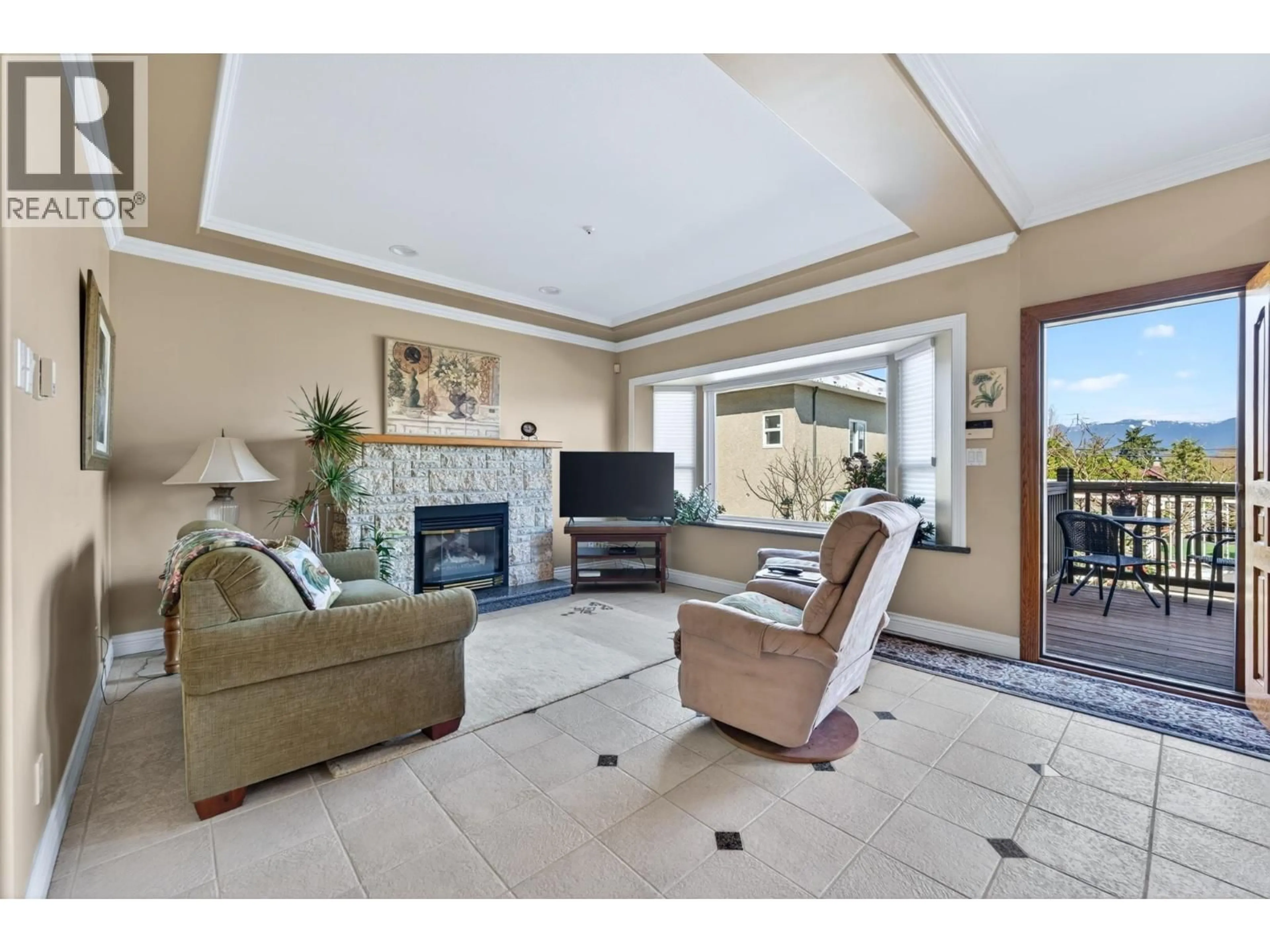 Living room with furniture, ceramic/tile floor for 1627 34TH AVENUE, Vancouver British Columbia V5P1A2