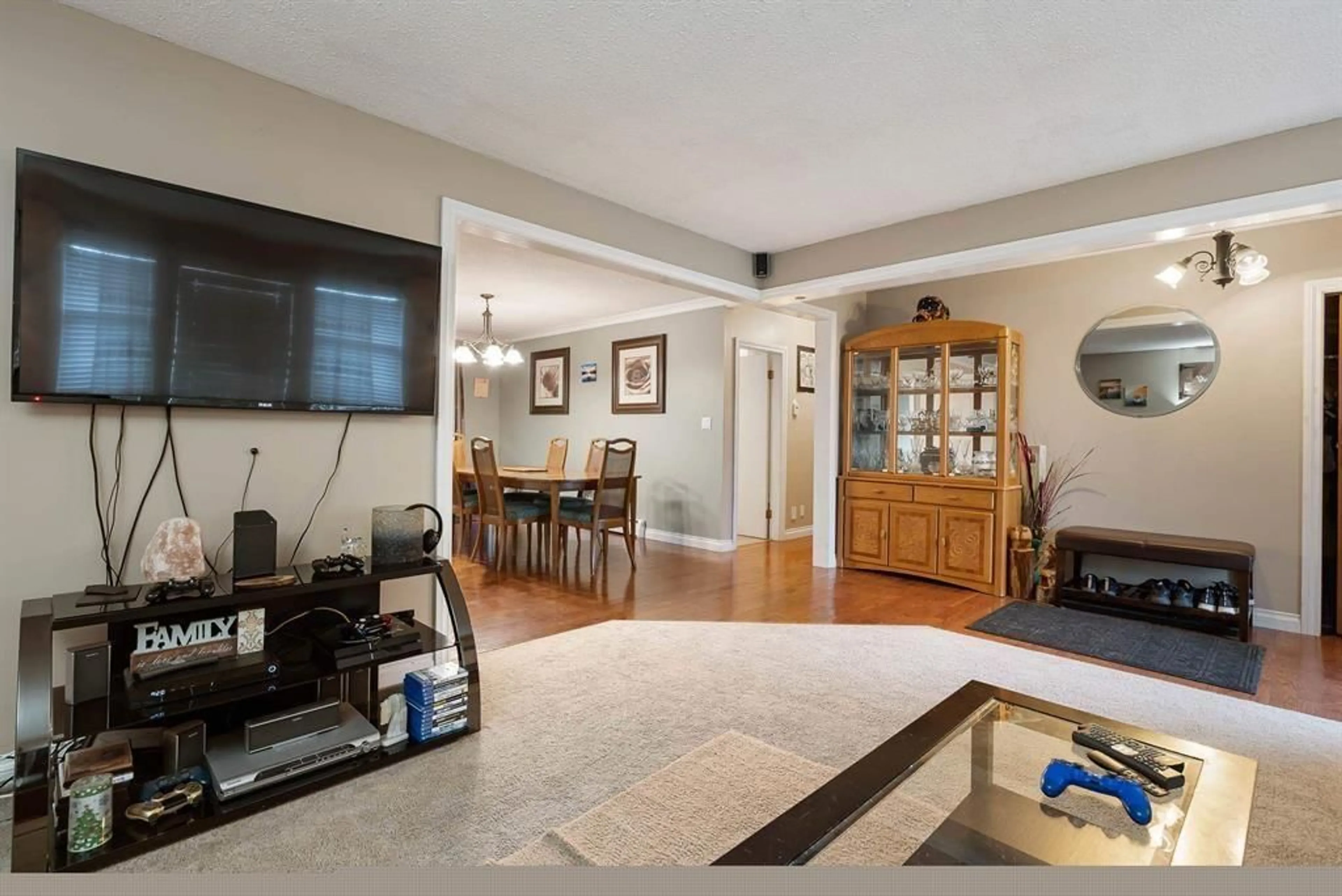 Living room with furniture, unknown for 2889 ROYAL STREET, Abbotsford British Columbia V2T2H6