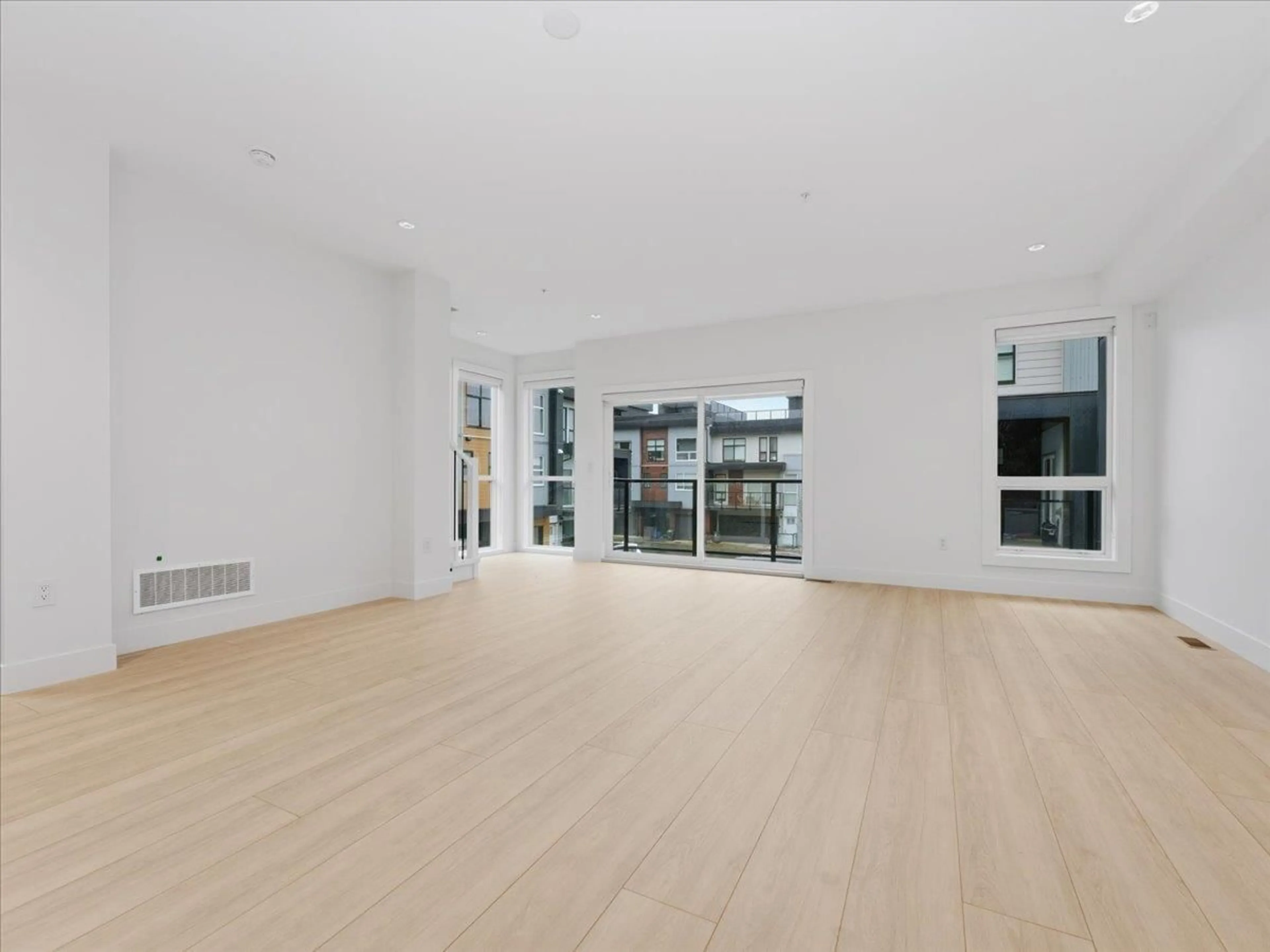 A pic of a room for 30 - 20335 70A AVENUE, Langley British Columbia V2Y1S8