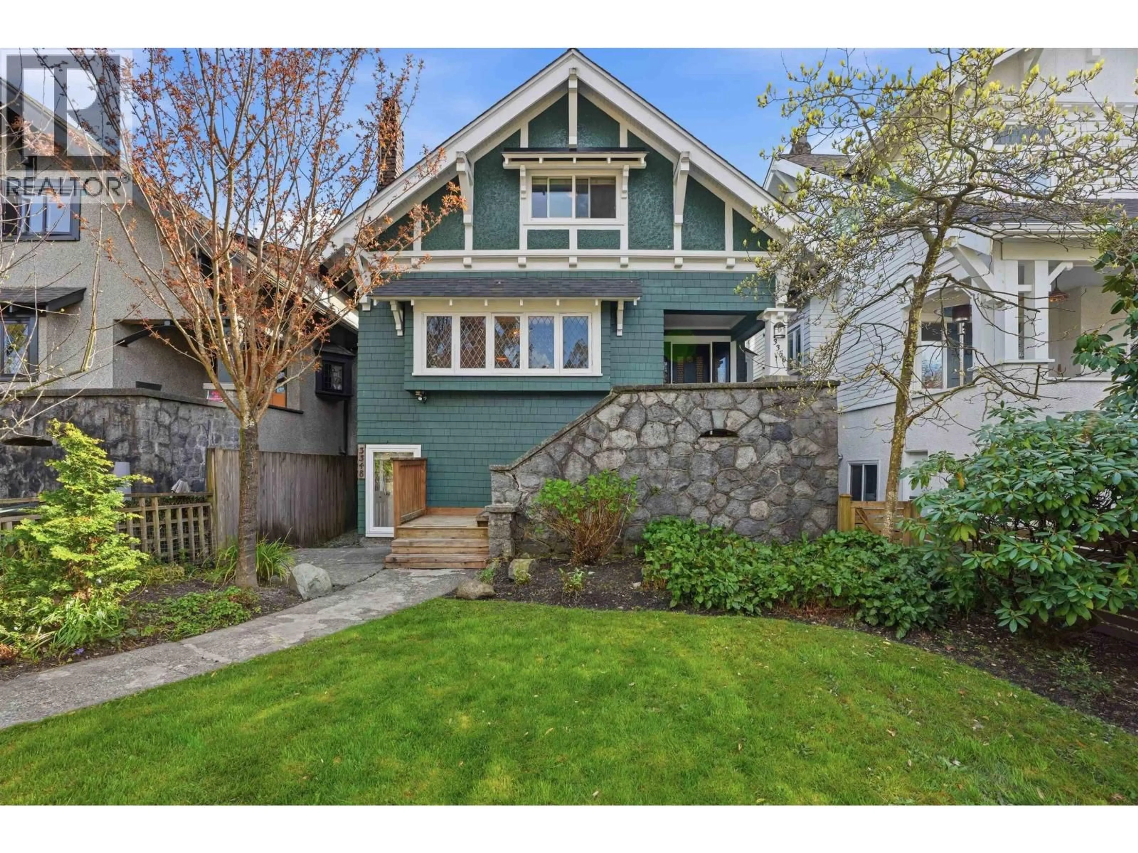 Unknown for 3350 3RD AVENUE, Vancouver British Columbia V6R1L4