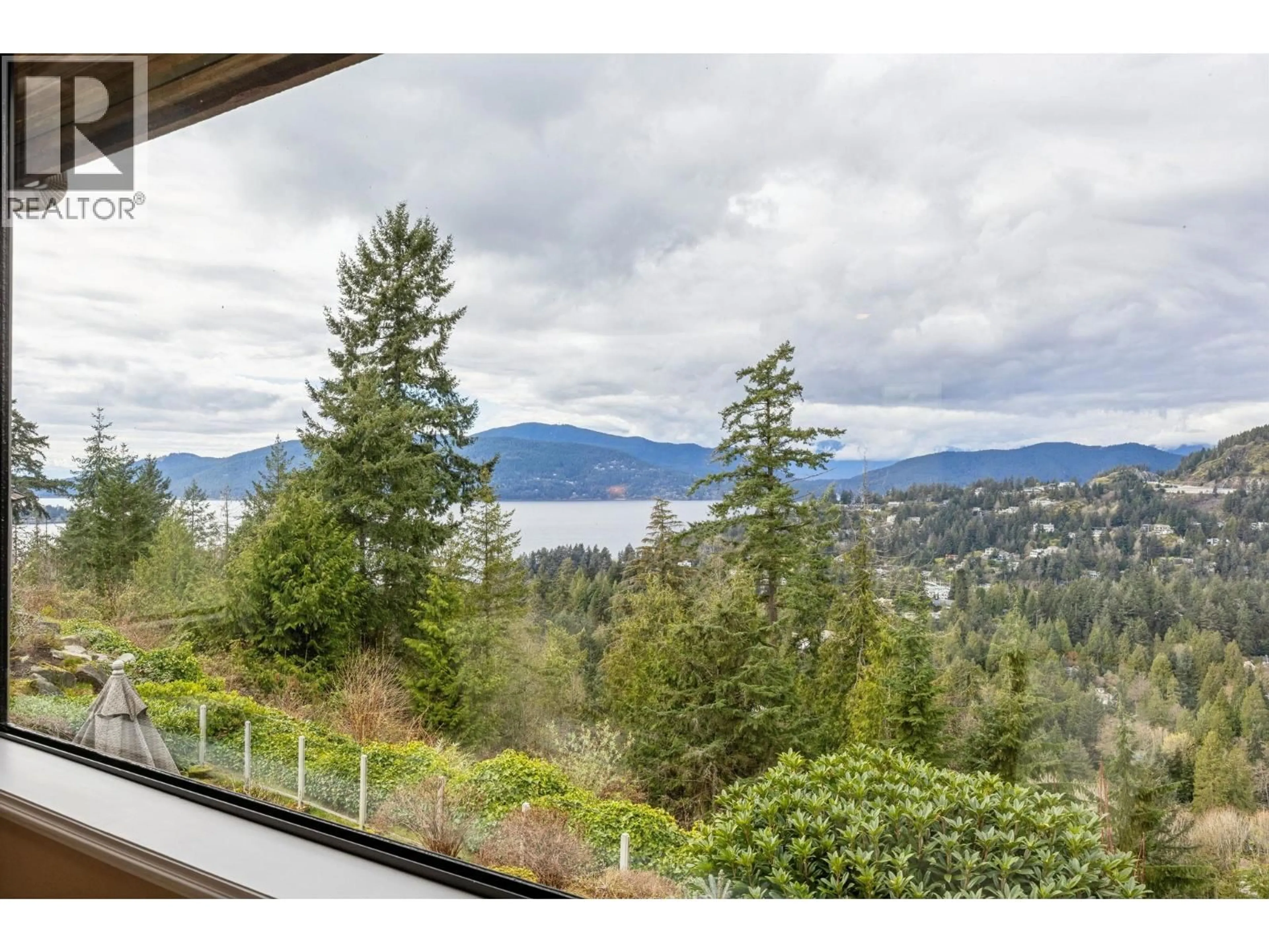 Unknown for 5180 MEADFEILD ROAD, West Vancouver British Columbia V7W3B8