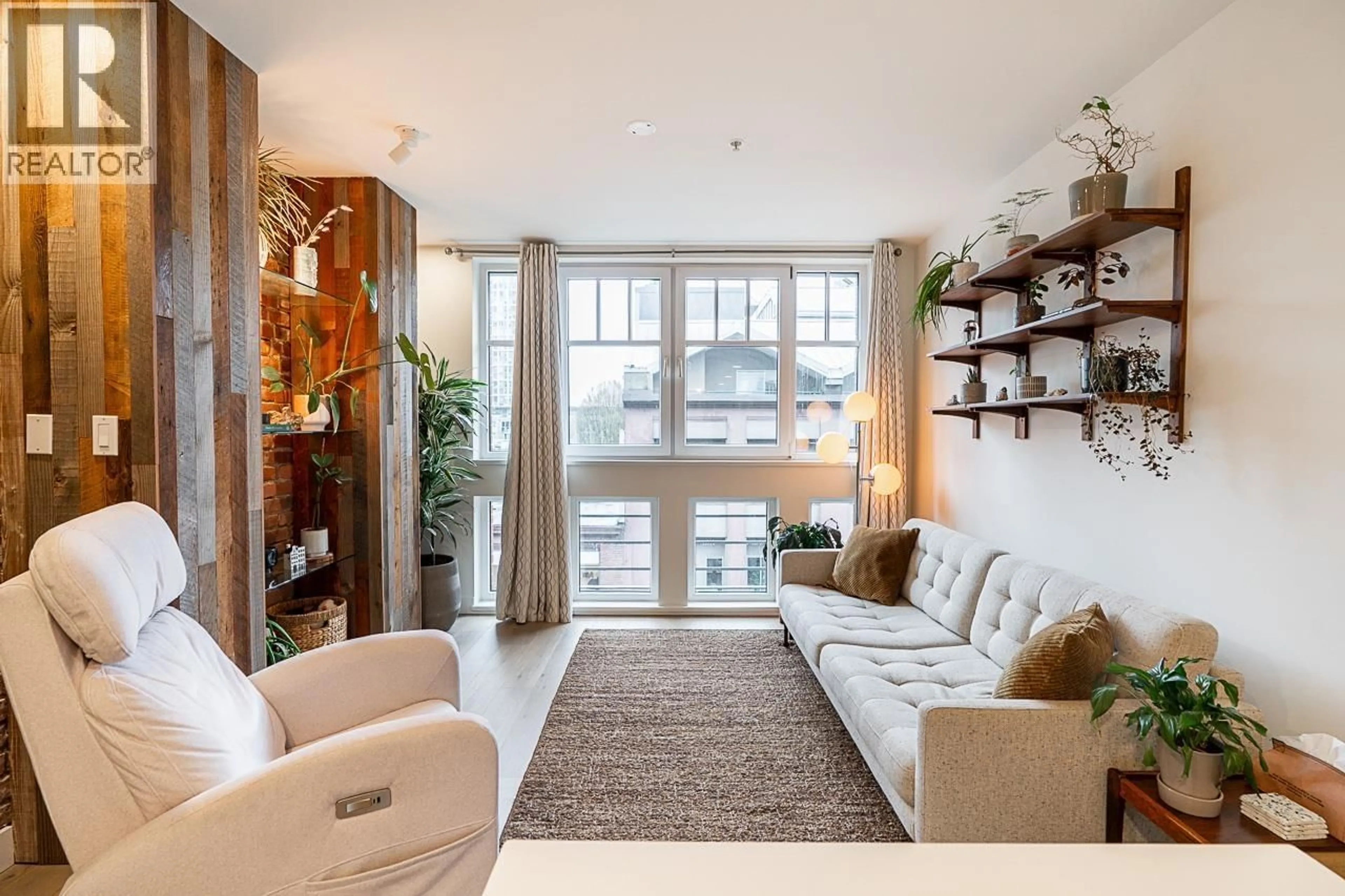 Living room with furniture, unknown for 406 - 1072 HAMILTON STREET, Vancouver British Columbia V6B2R9