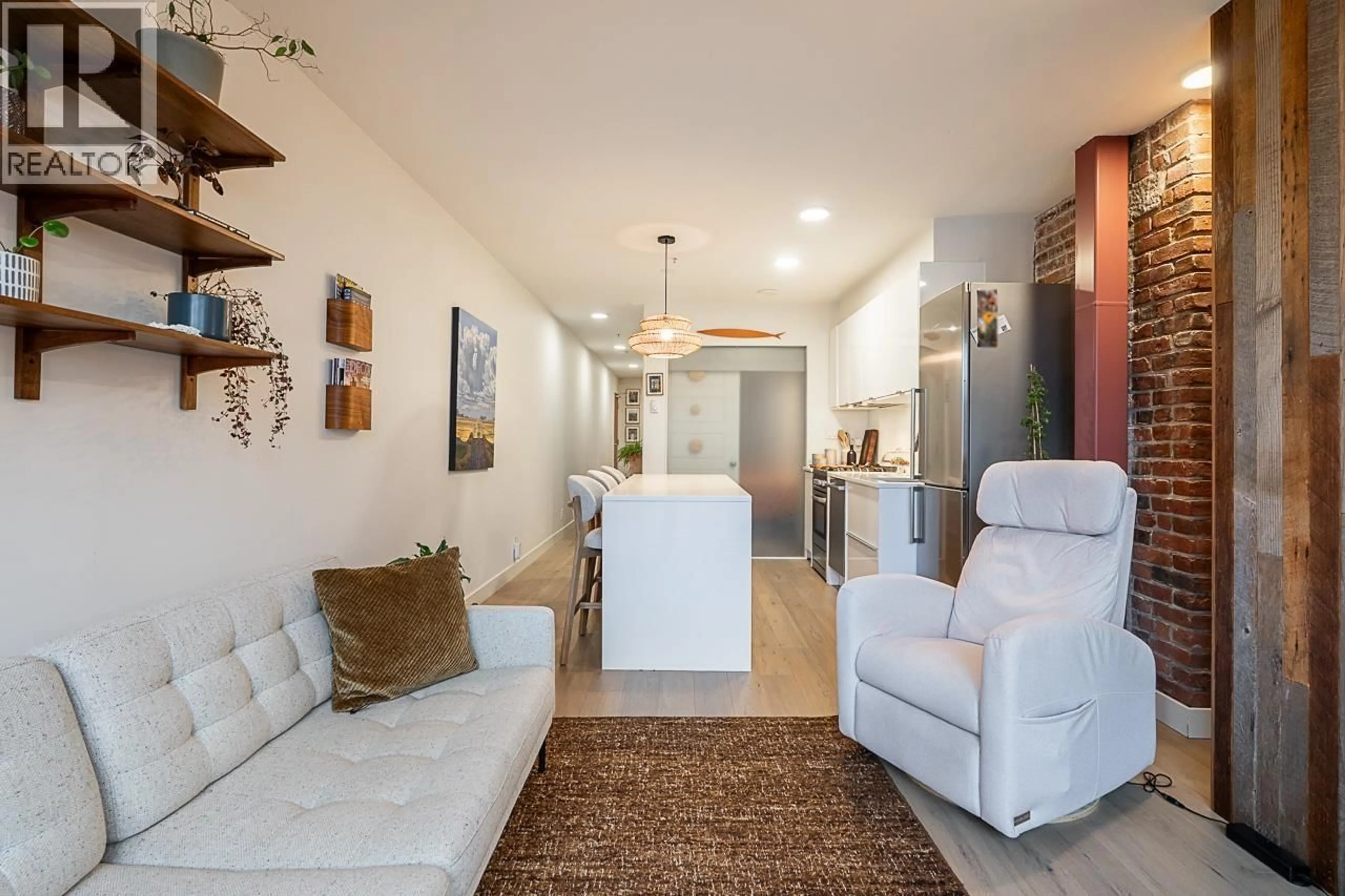 Living room with furniture, unknown for 406 - 1072 HAMILTON STREET, Vancouver British Columbia V6B2R9