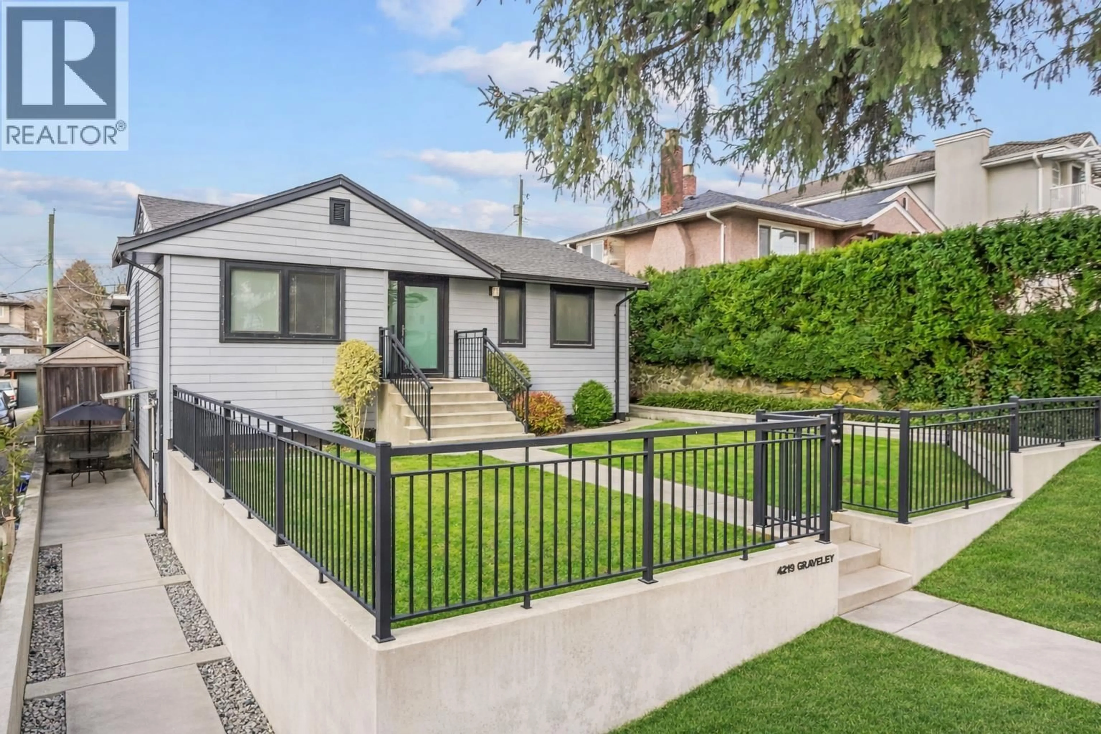 Unknown for 4219 GRAVELEY STREET, Burnaby British Columbia V5C3T7