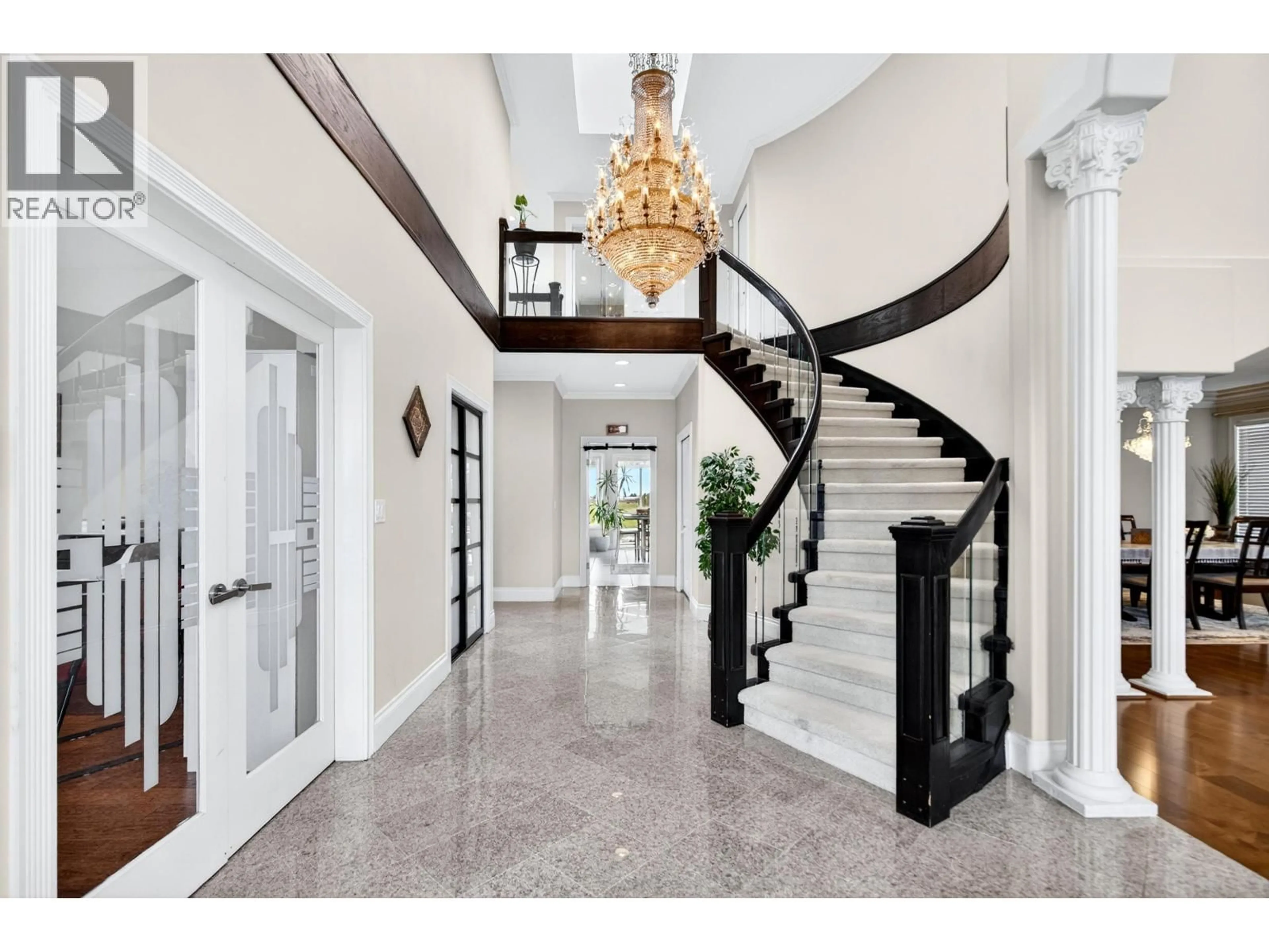 Indoor foyer for 6411 NO. 7 ROAD, Richmond British Columbia V6W1E8
