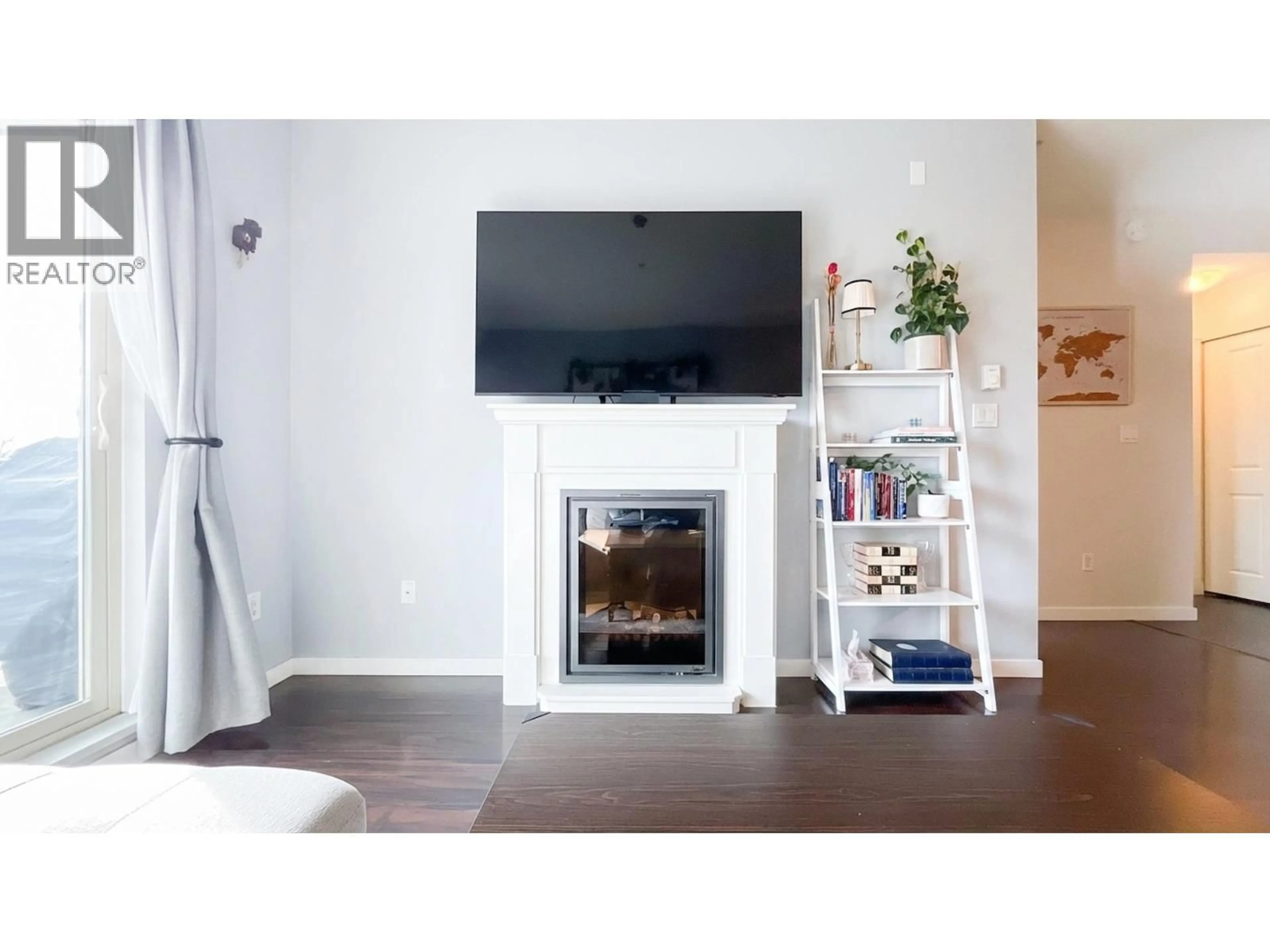 Home theater for 308 - 22290 NORTH AVENUE, Maple Ridge British Columbia V2X8Z8