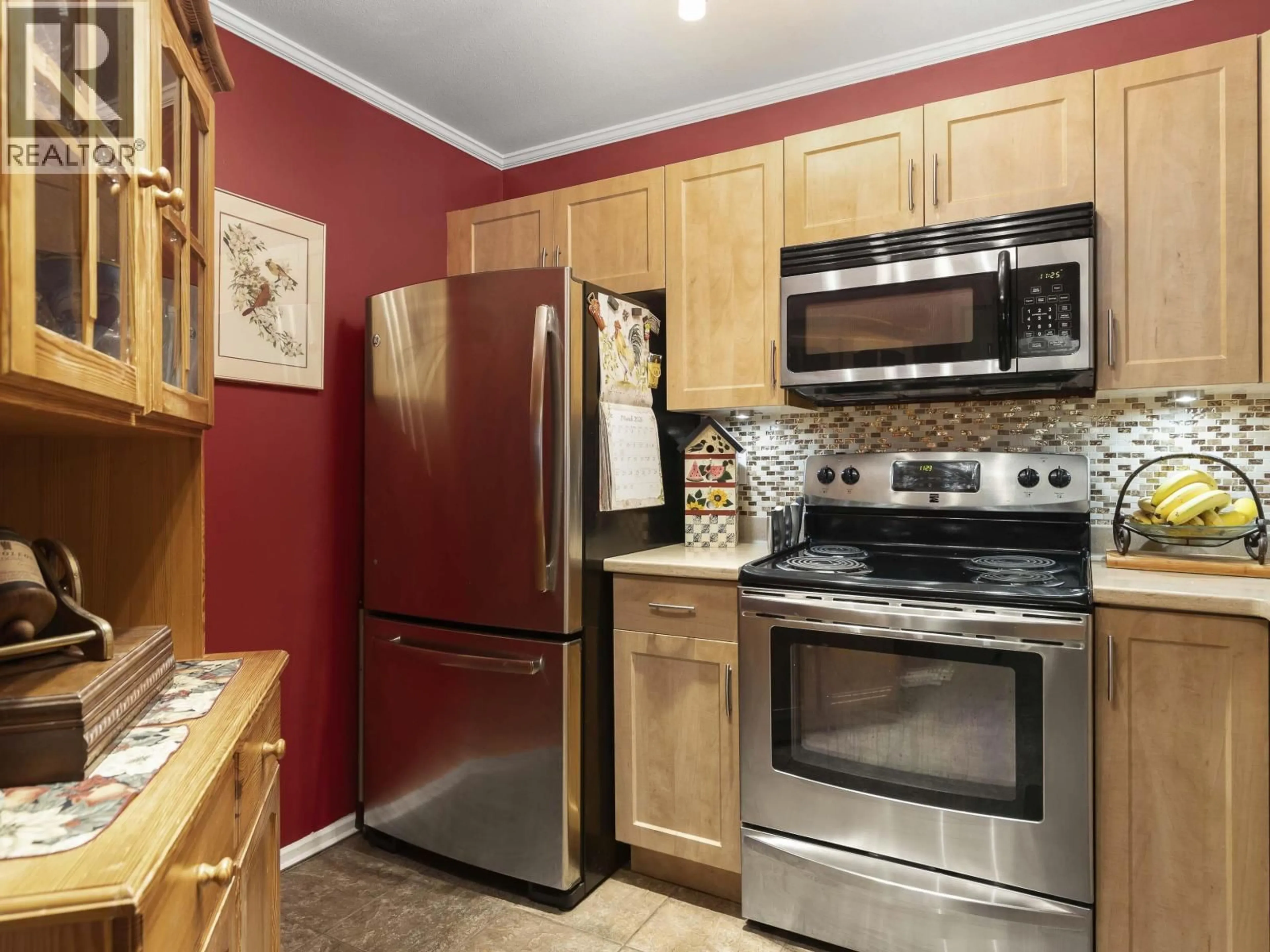 Standard kitchen, unknown for E102 - 628 12TH AVENUE, Vancouver British Columbia V5Z1M8
