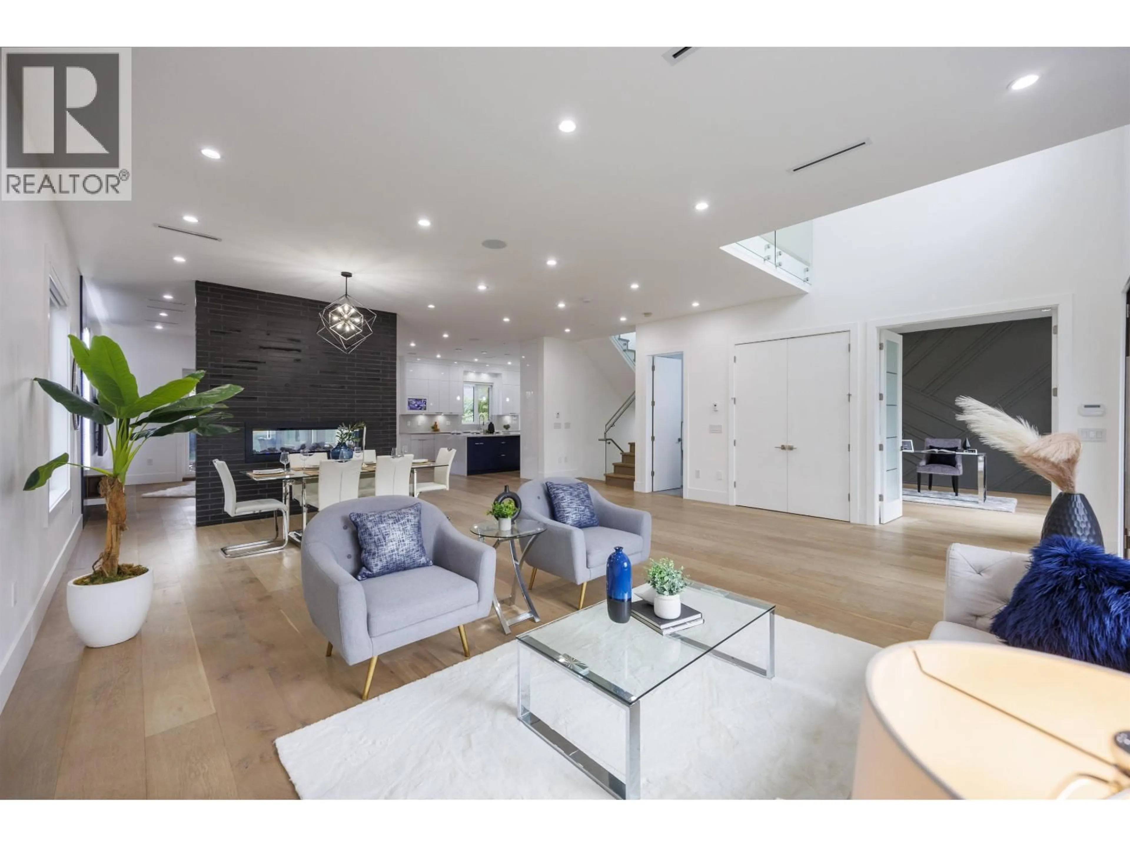 Living room with furniture, unknown for 8475 12TH AVENUE, Burnaby British Columbia V3N2L8