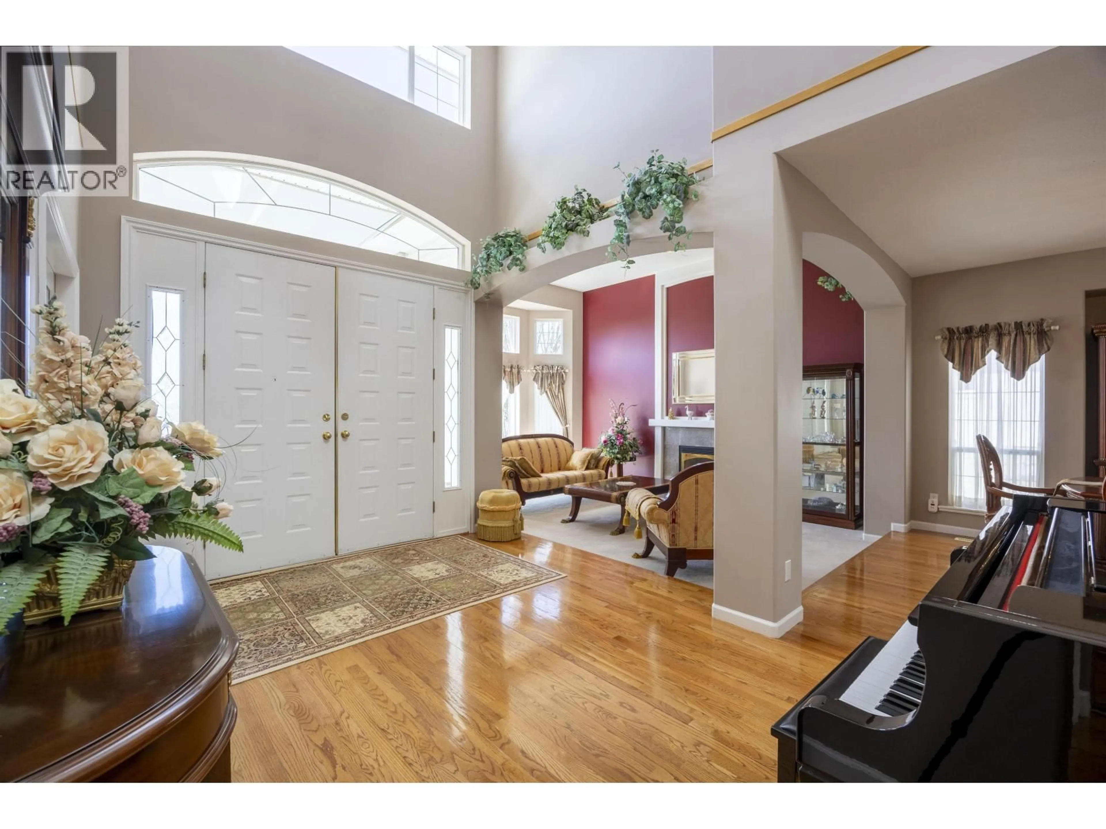 Indoor entryway for 2551 SAPPHIRE PLACE, Coquitlam British Columbia V3E2Z1