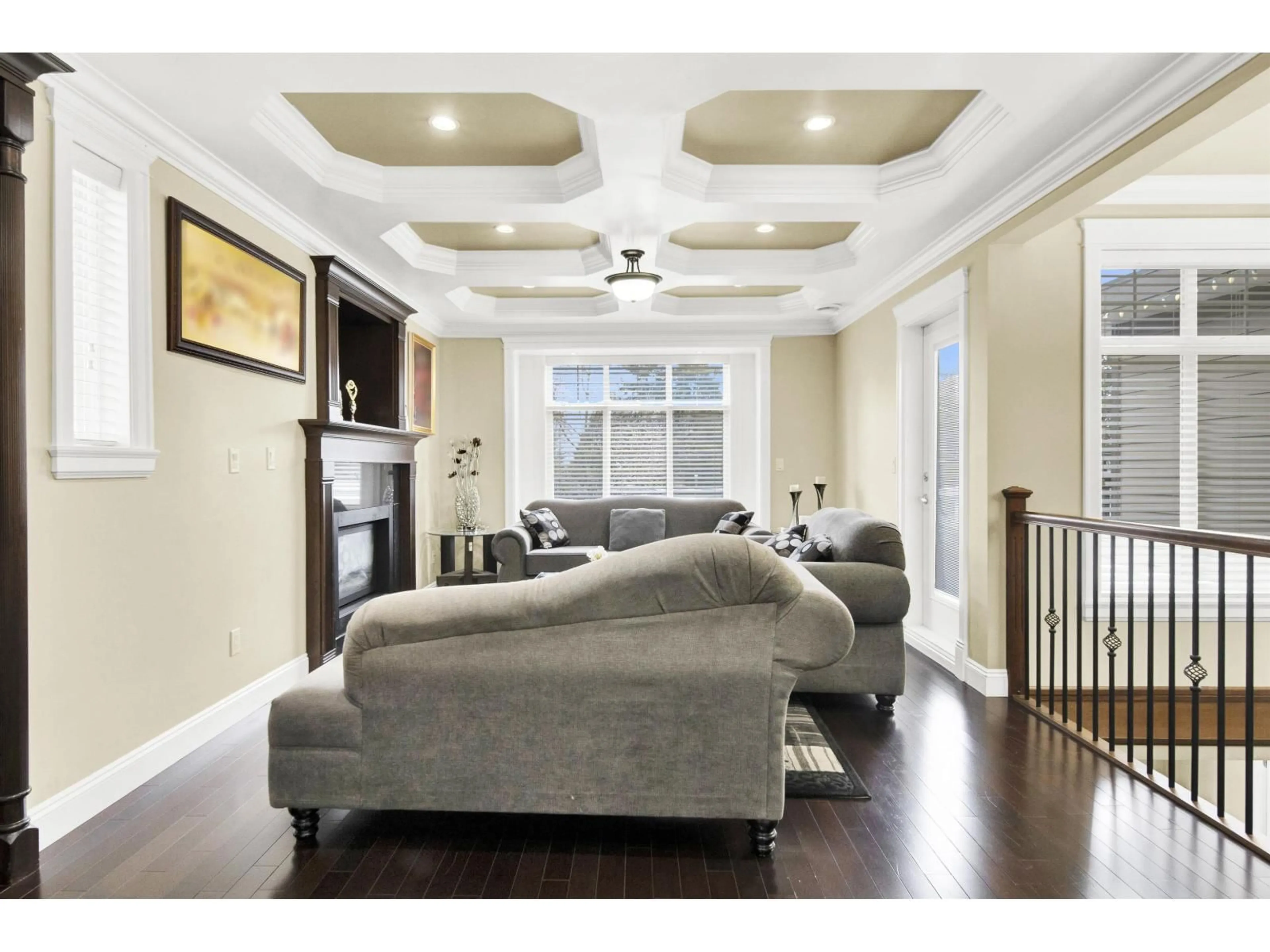 Living room with furniture, unknown for 10346 126 STREET, Surrey British Columbia V3V5G1