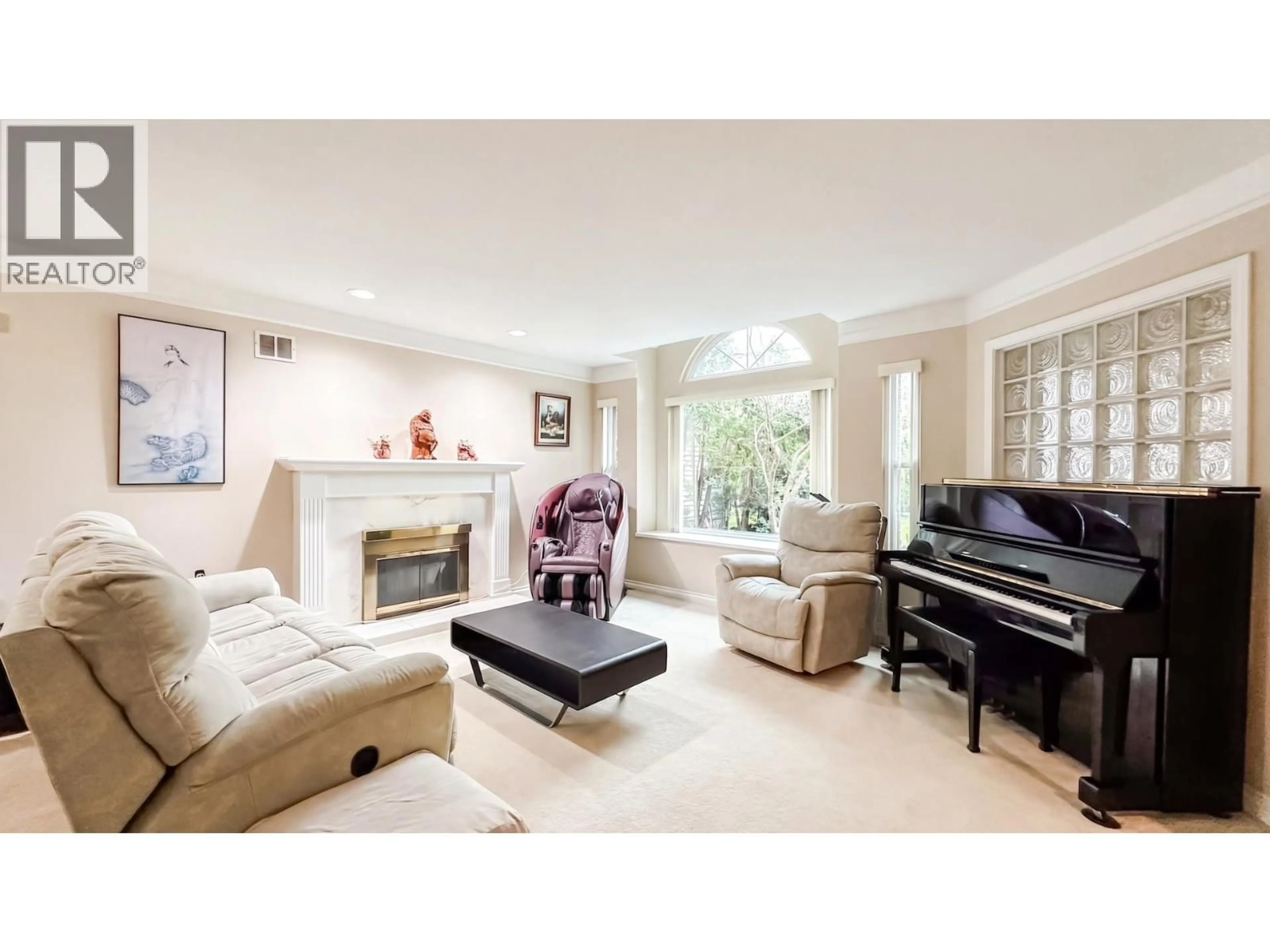 Living room with furniture, unknown for 5520 WALLACE ROAD, Richmond British Columbia V7E2C5