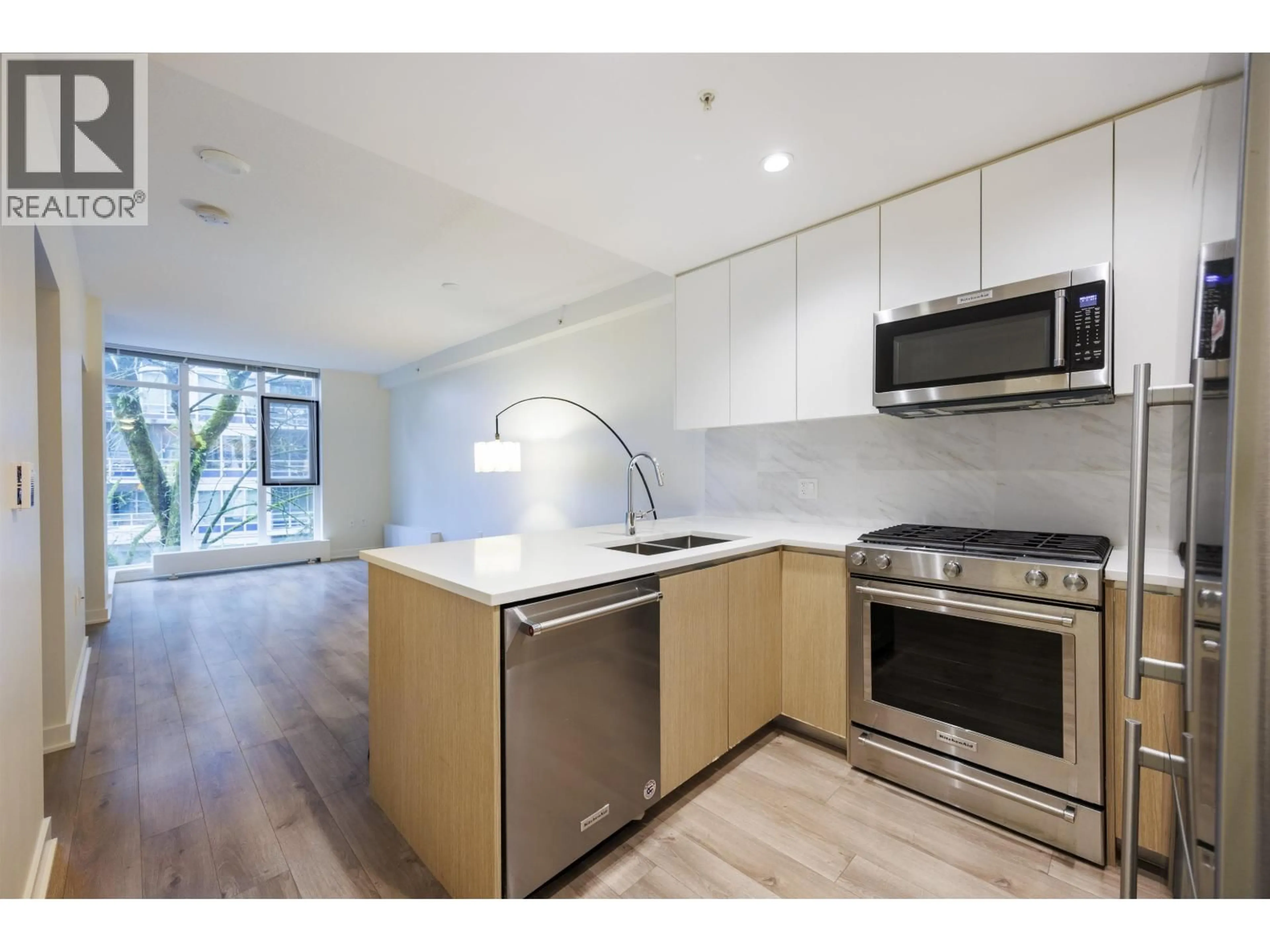 Standard kitchen, unknown for 207 - 8940 UNIVERSITY CRESCENT, Burnaby British Columbia V5A0E7