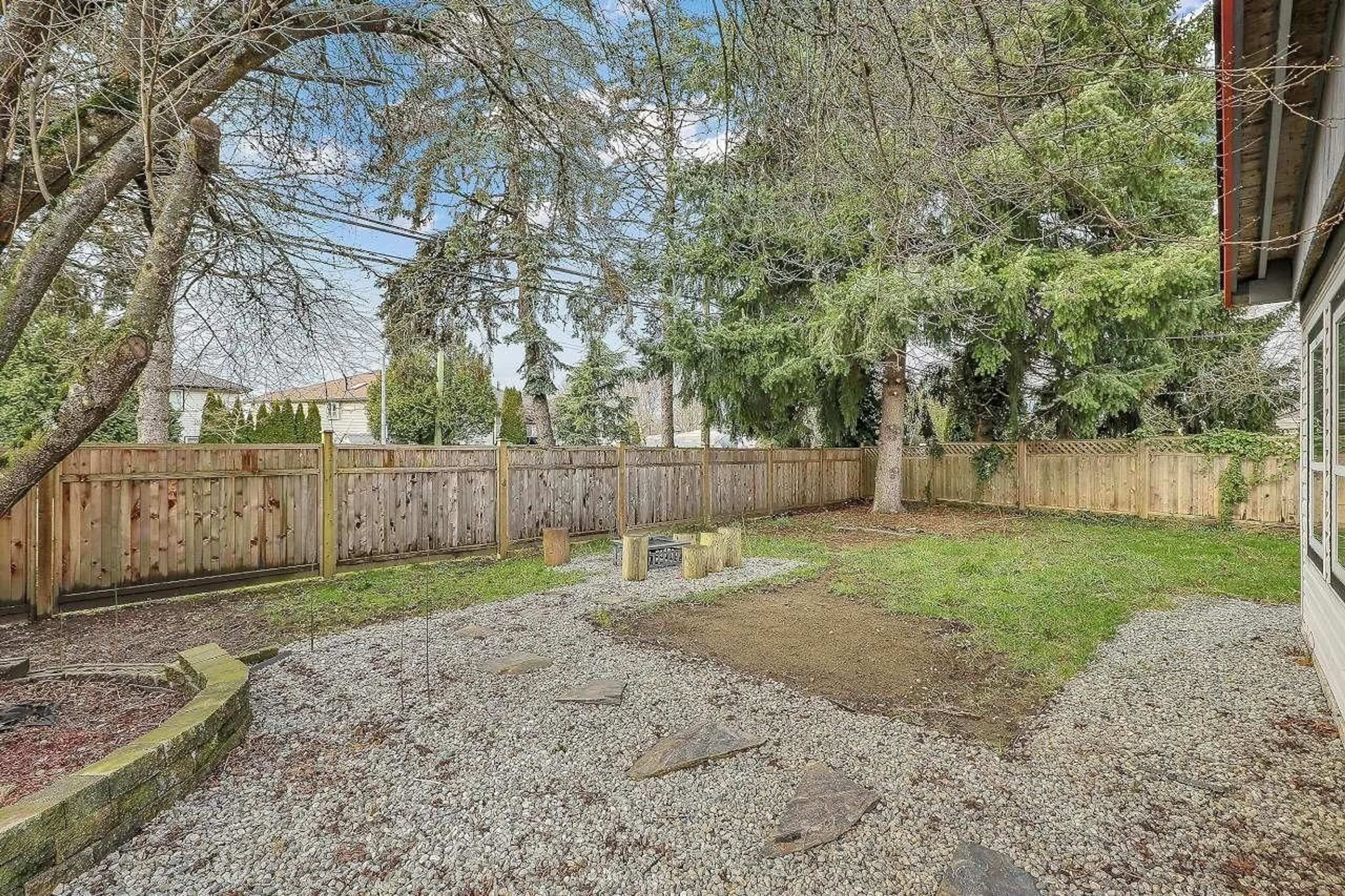 Patio, street for 21635 50A AVENUE, Langley British Columbia V3A8W9