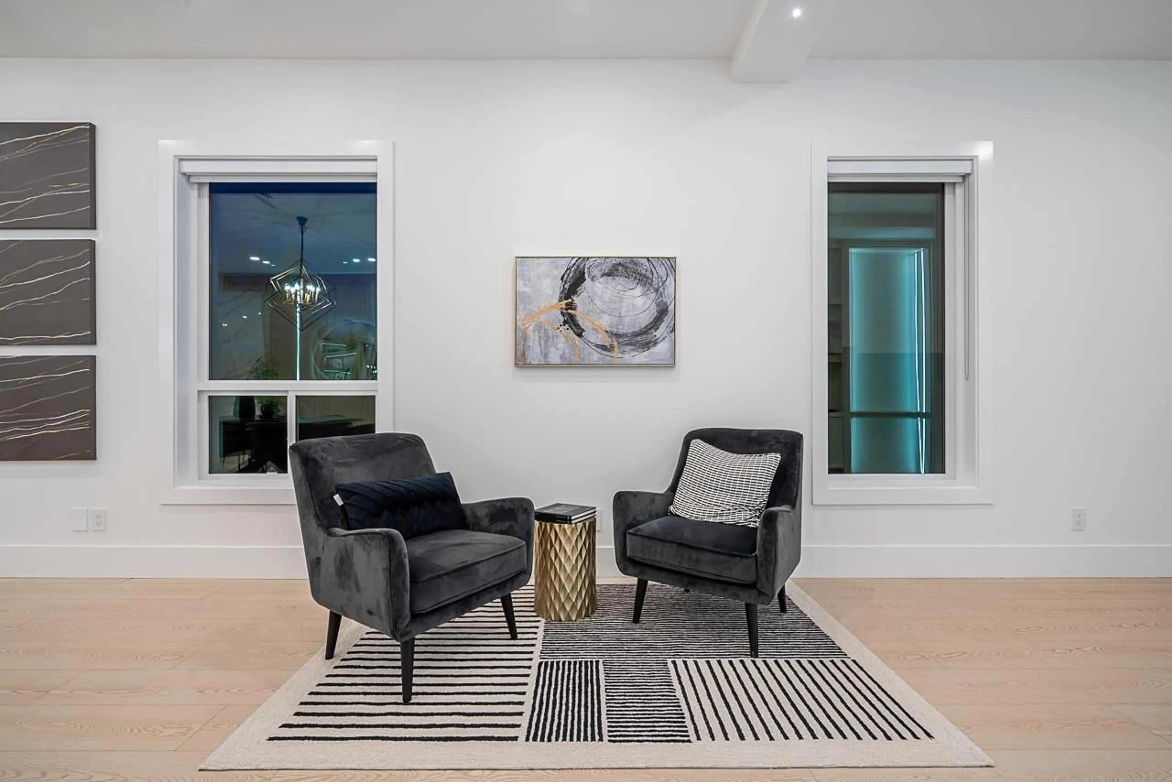 Unknown for 15569 OXENHAM AVENUE, White Rock British Columbia V4B2J2