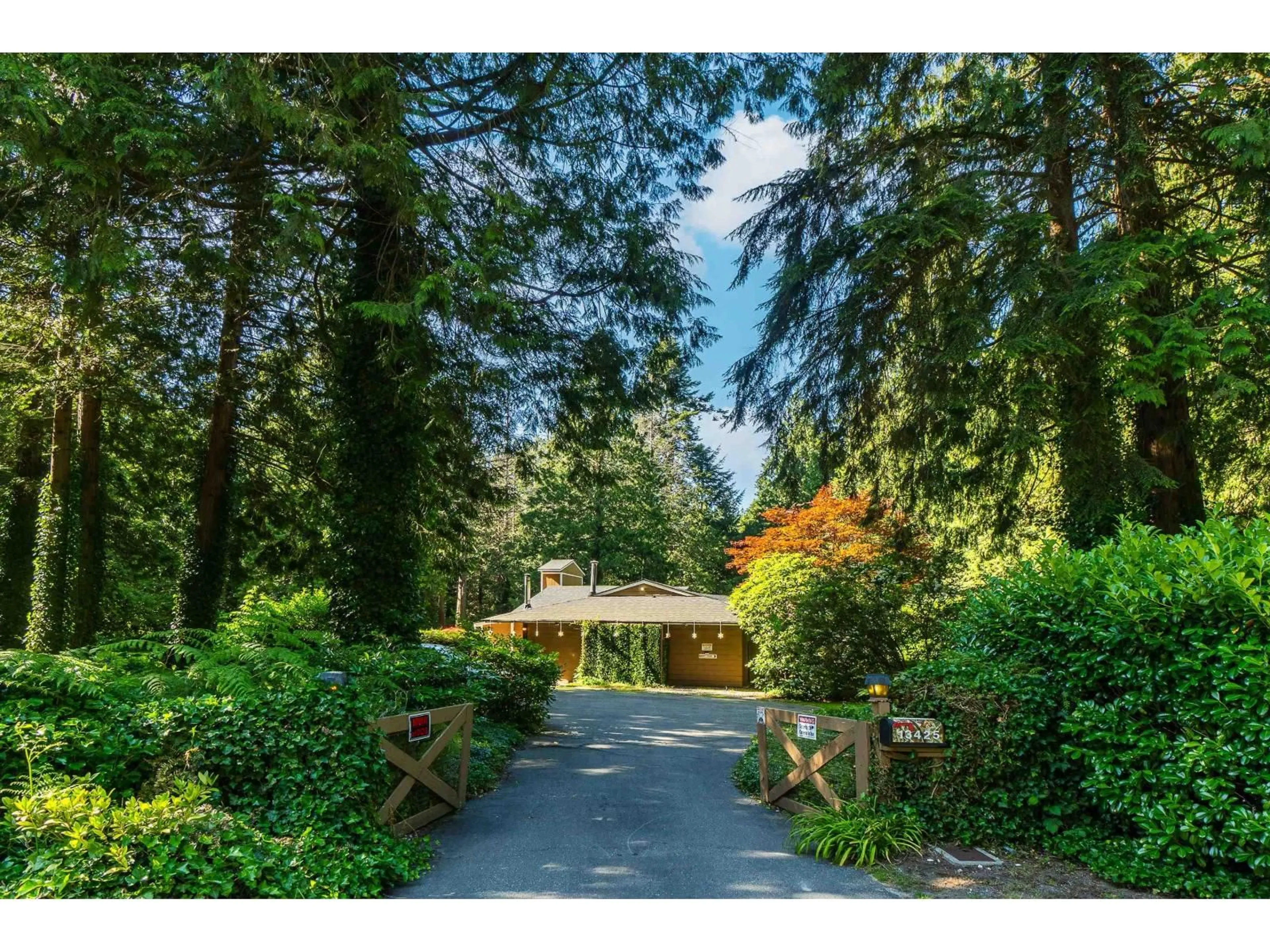 Unknown for 13425 WOODCREST DRIVE, Surrey British Columbia V4P1W3