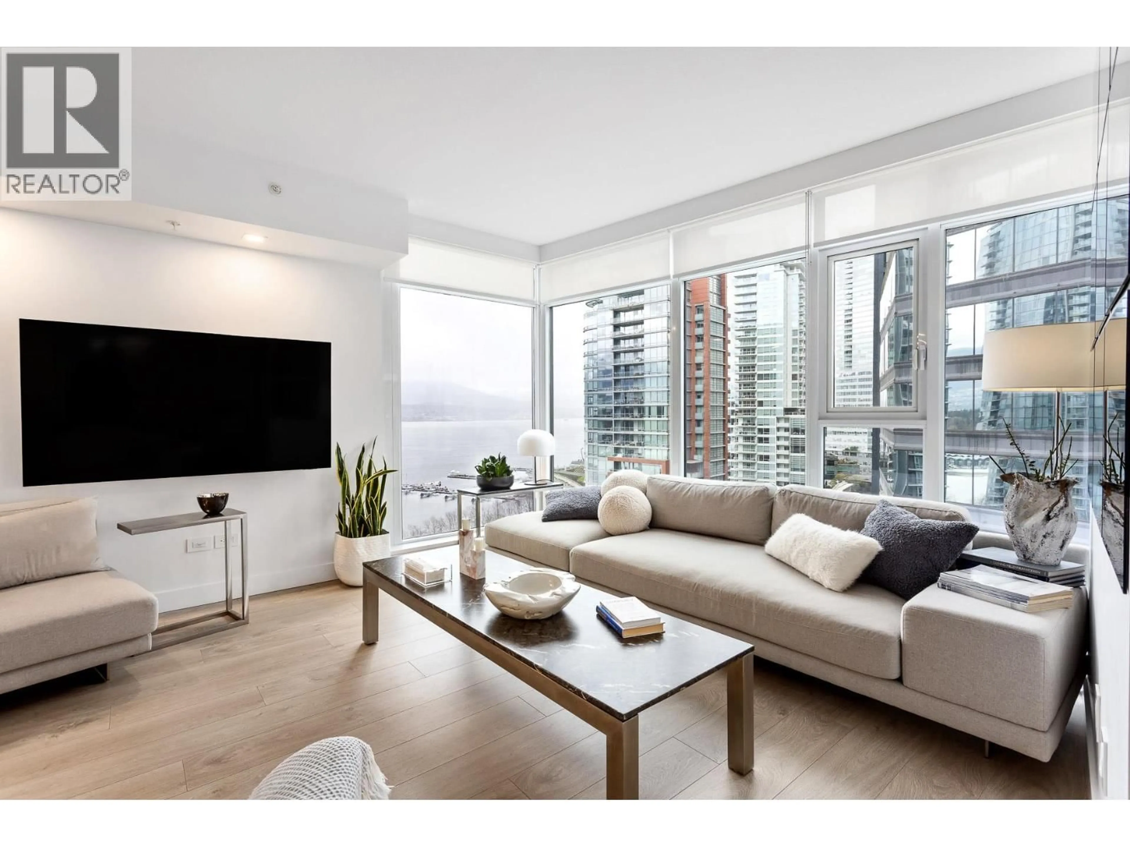 Living room with furniture, unknown for 1604 - 1205 HASTINGS STREET, Vancouver British Columbia V6E4T7