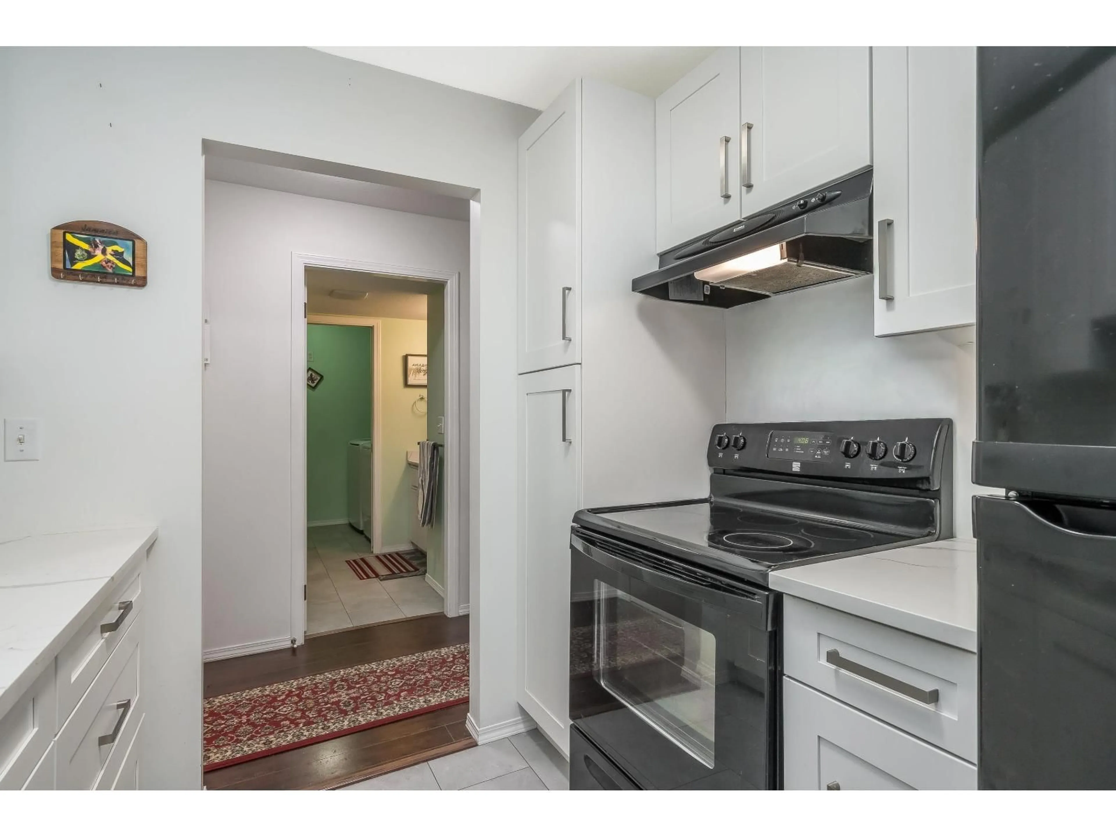 Standard kitchen, unknown for 215 - 33535 KING ROAD, Abbotsford British Columbia V2S6Z5