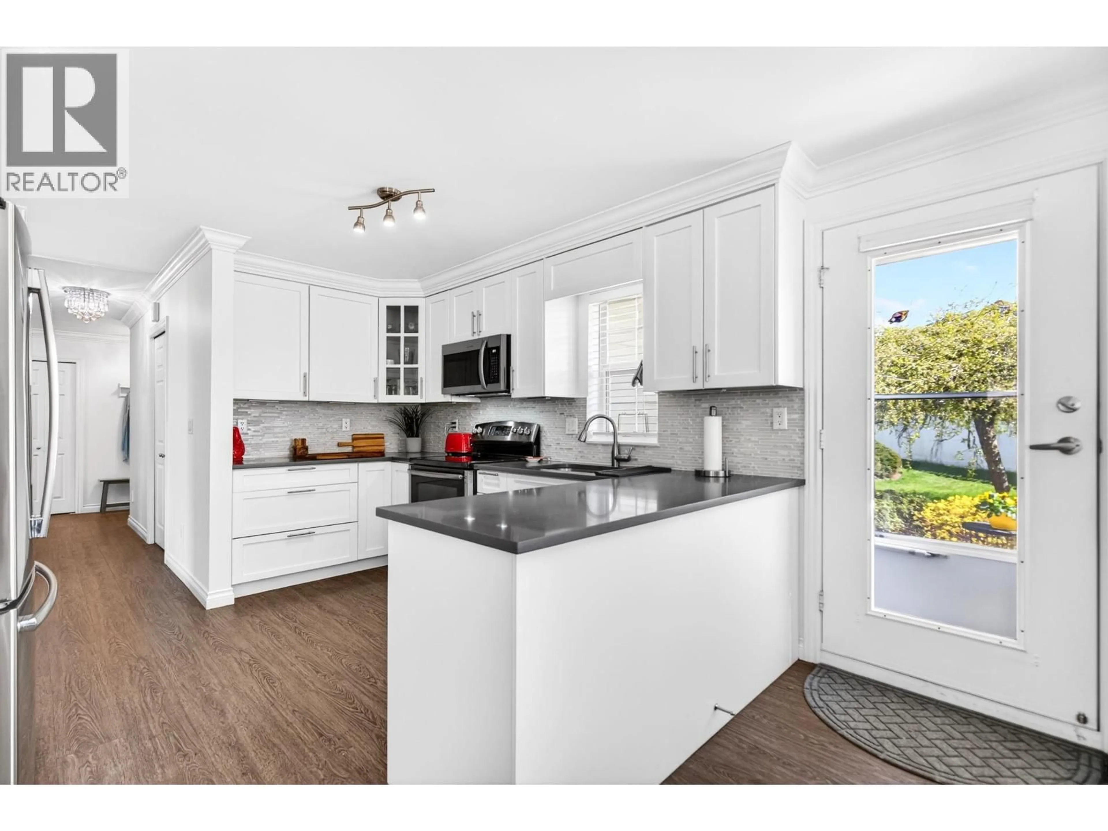 Open concept kitchen, unknown for 109 - 22514 116 AVENUE, Maple Ridge British Columbia V2X0N4