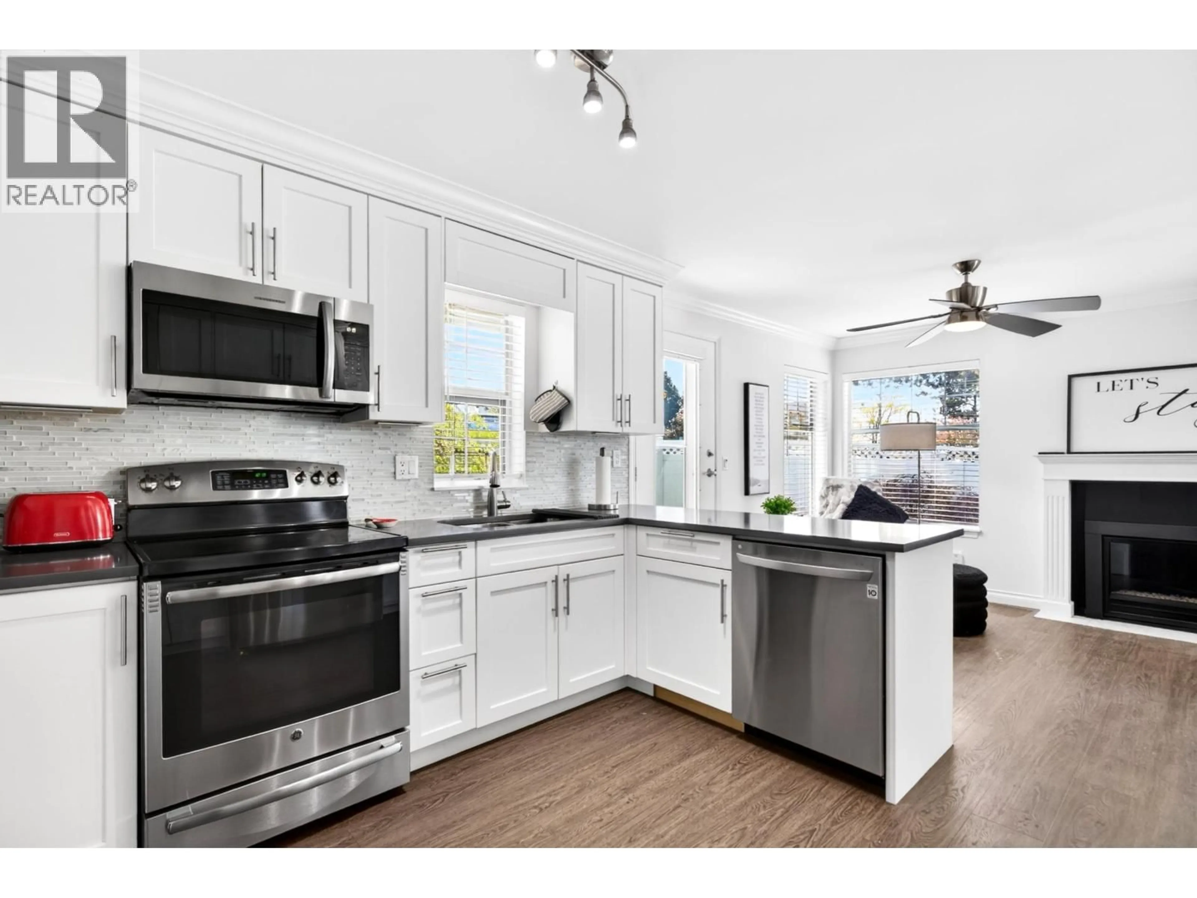 Open concept kitchen, unknown for 109 - 22514 116 AVENUE, Maple Ridge British Columbia V2X0N4