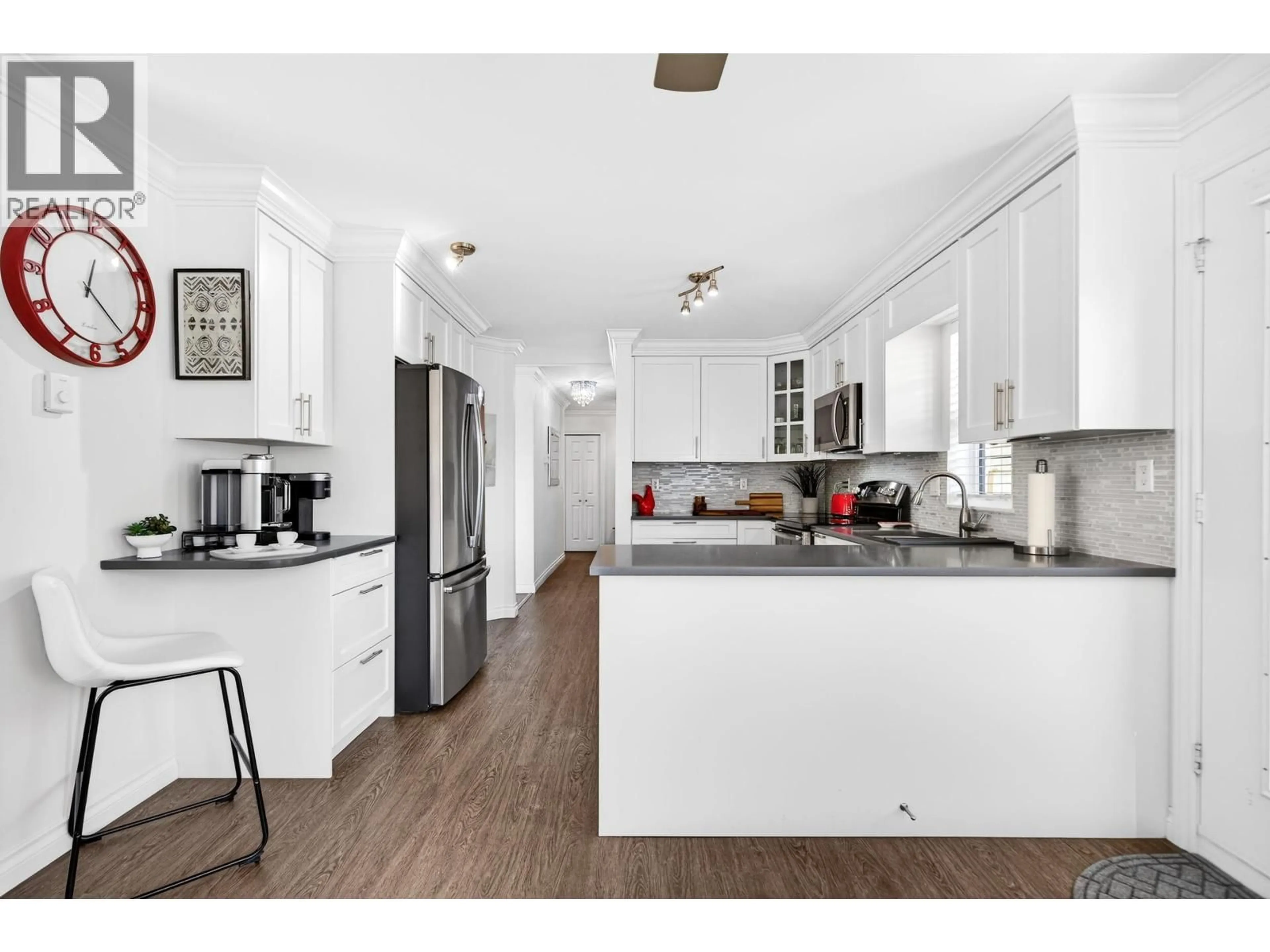 Open concept kitchen, unknown for 109 - 22514 116 AVENUE, Maple Ridge British Columbia V2X0N4