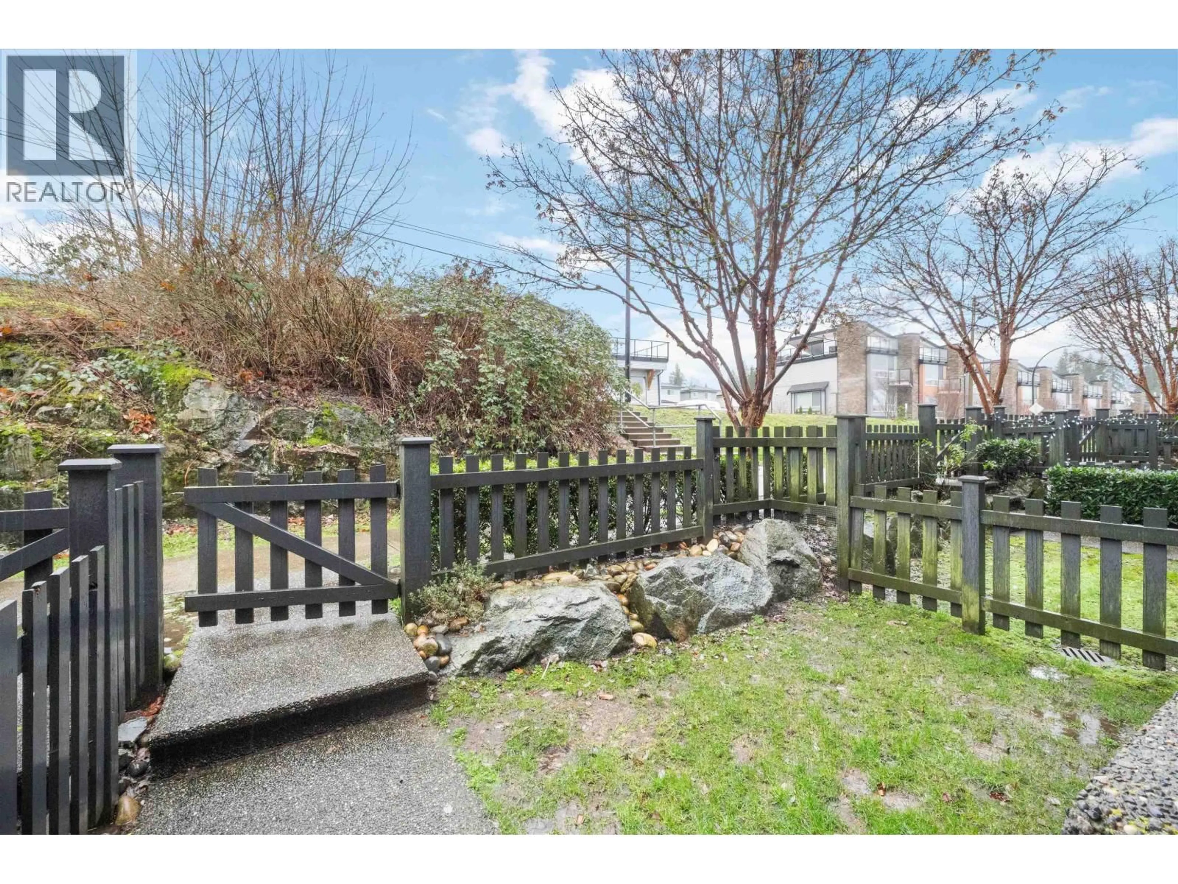 A pic from outside/outdoor area/front of a property/back of a property/a pic from drone, street for 35 - 13819 232 STREET, Maple Ridge British Columbia V4R0C7