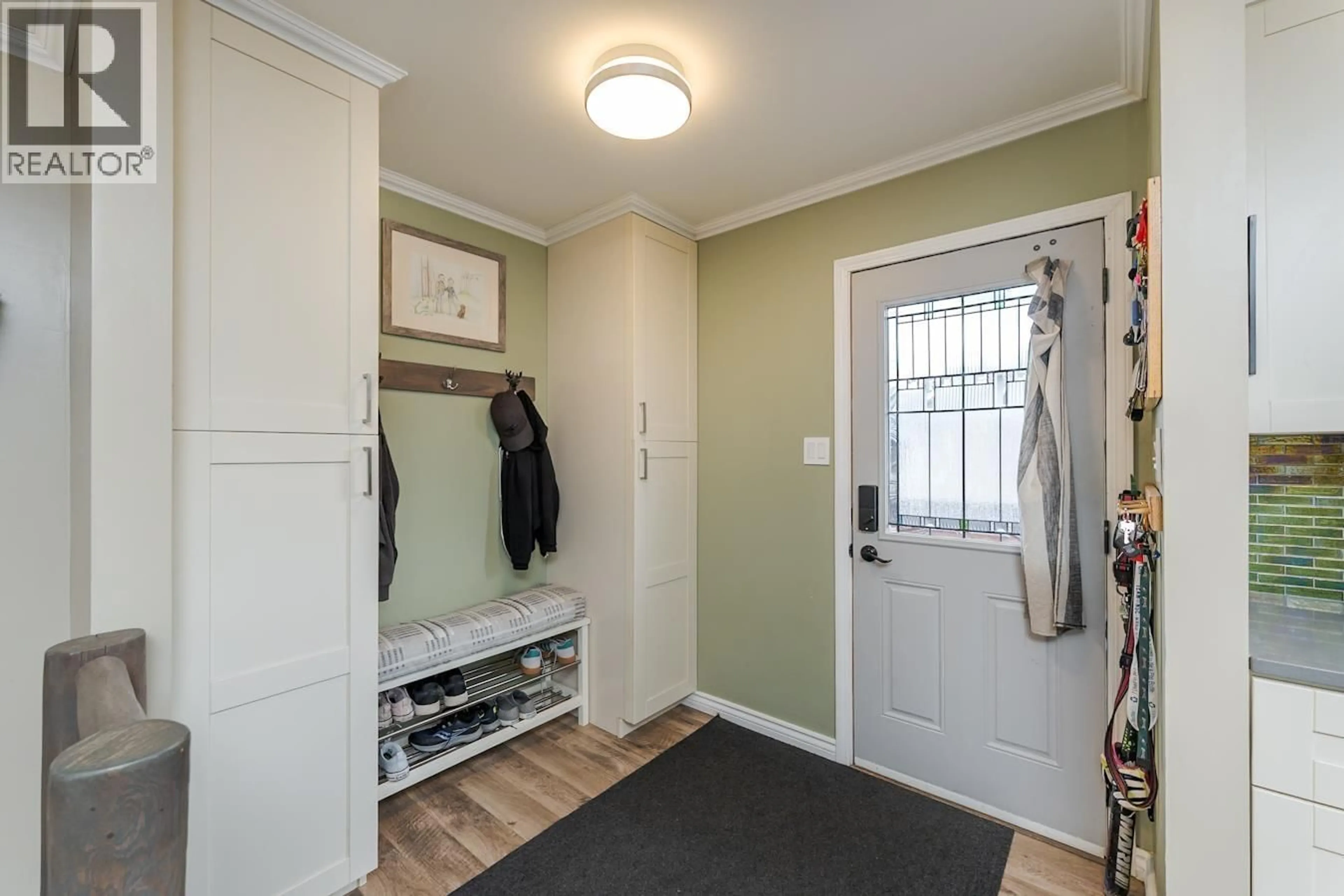 Indoor entryway for 6610 ESSEX CRESCENT, Prince George British Columbia V2N2P1