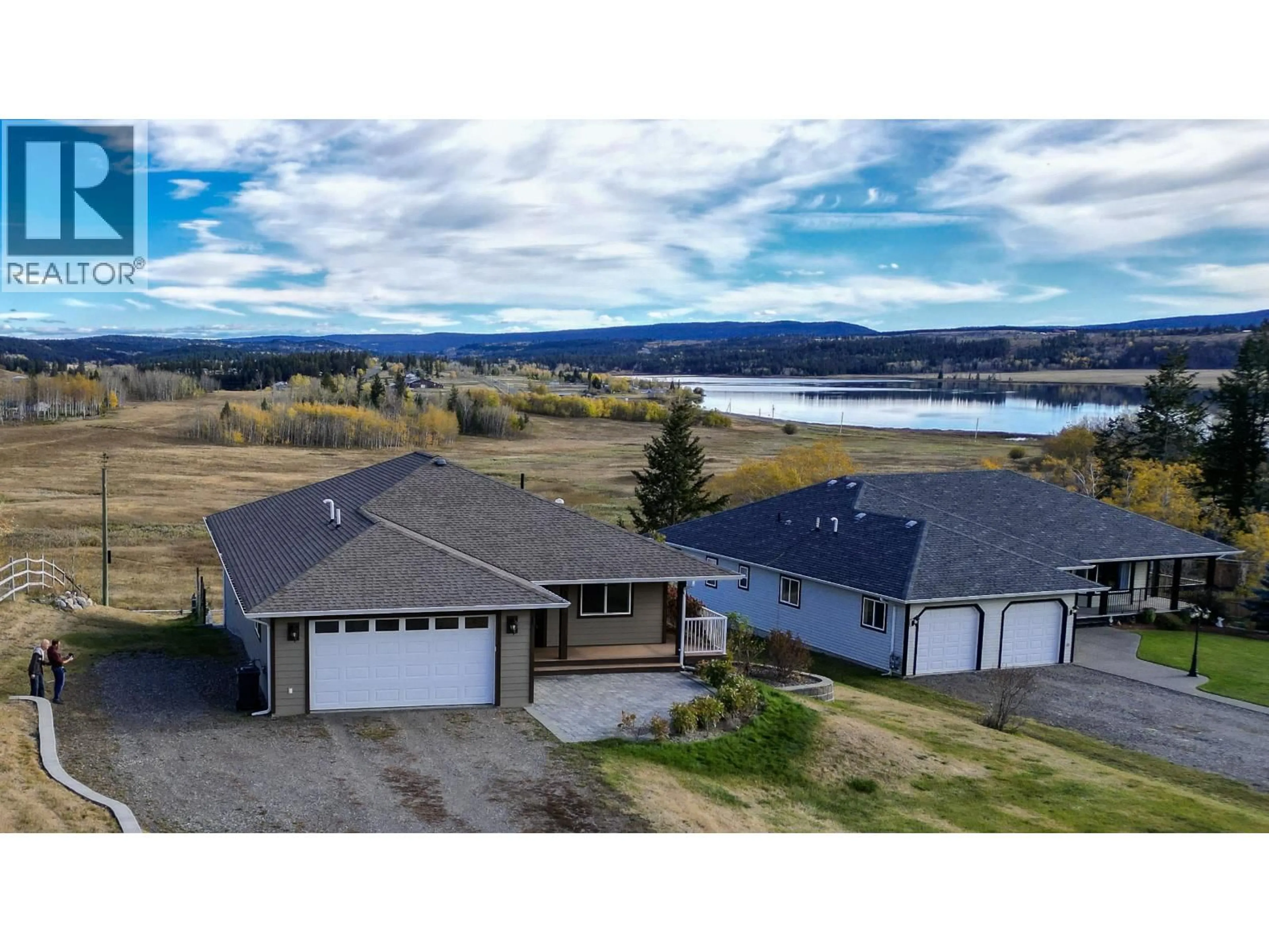 A pic from outside/outdoor area/front of a property/back of a property/a pic from drone, water/lake/river/ocean view for 5072 BLOCK DRIVE, 108 Mile Ranch British Columbia V0K2Z0