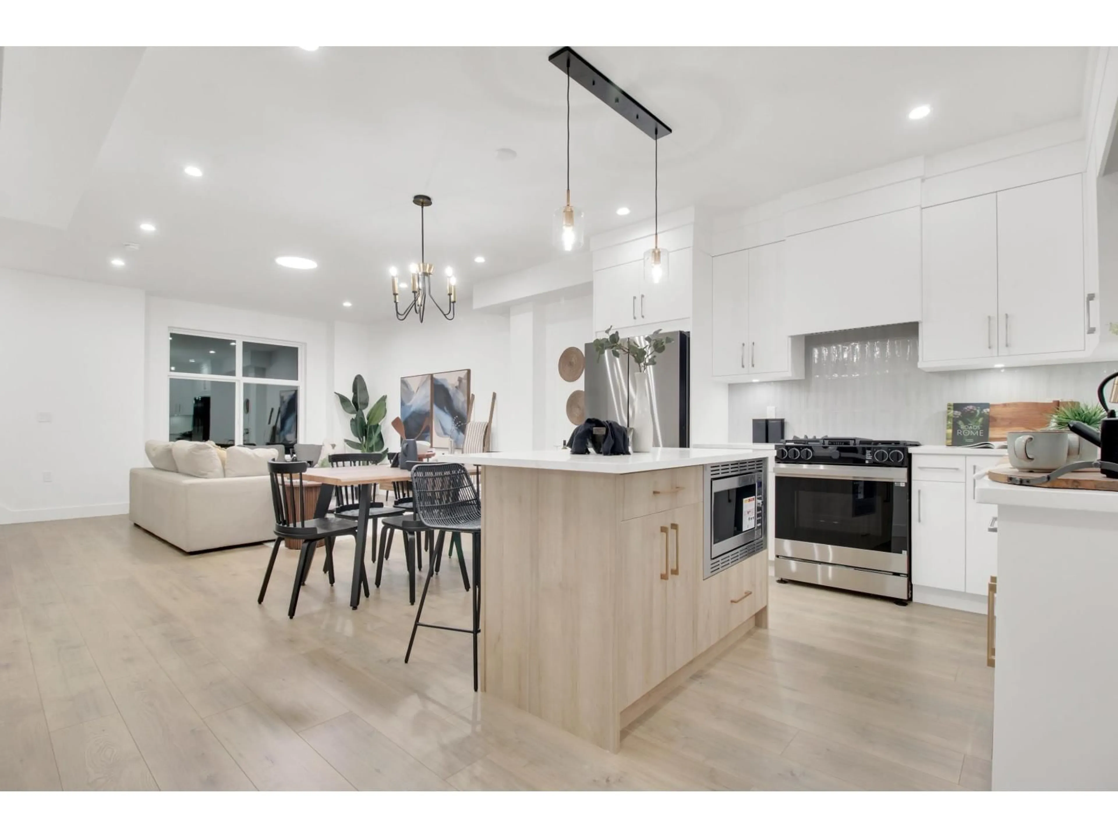 Open concept kitchen, unknown for 22 - 12770 105 AVENUE, Surrey British Columbia V3V0H2