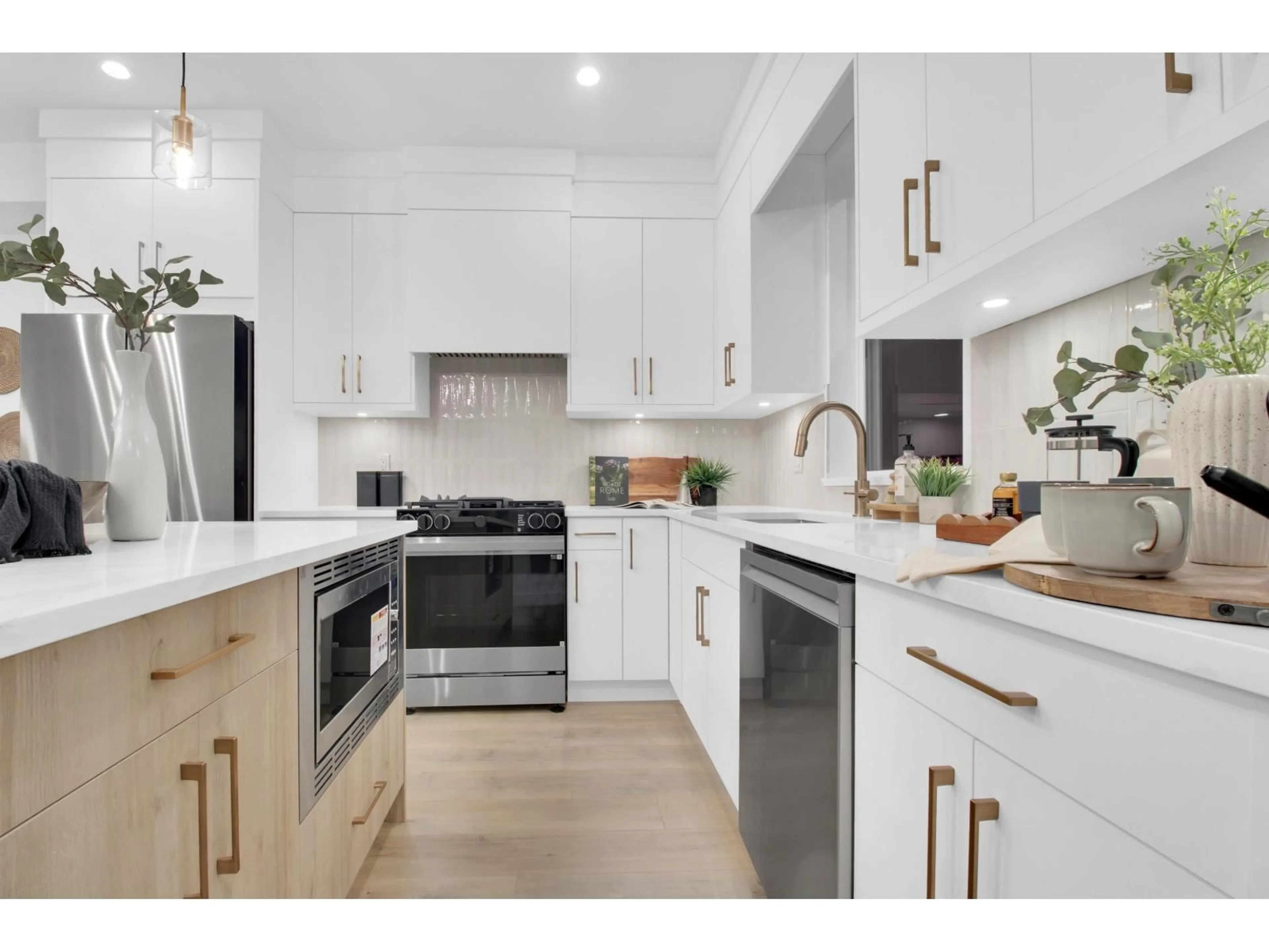 Open concept kitchen, unknown for 22 - 12770 105 AVENUE, Surrey British Columbia V3V0H2