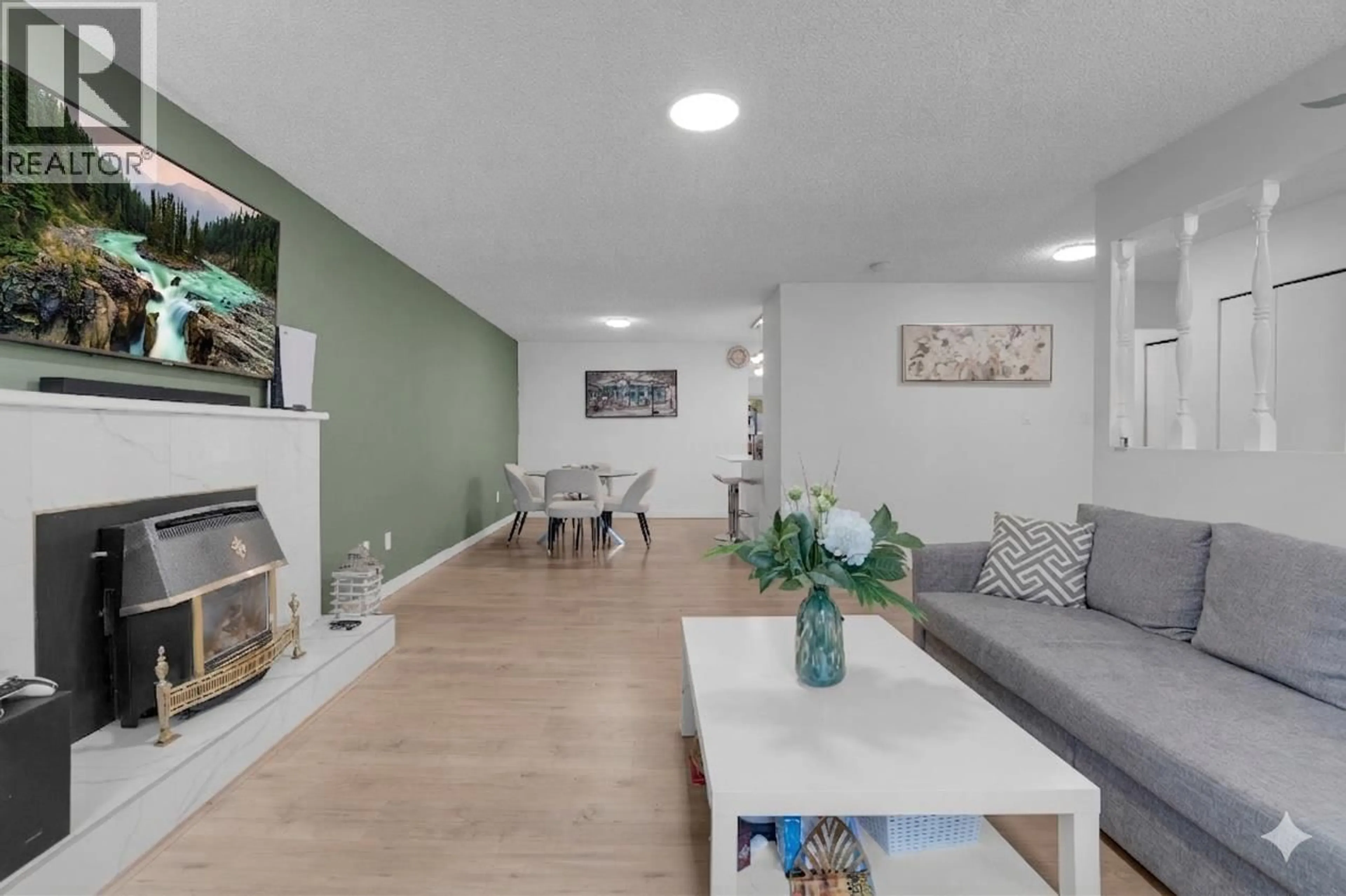 Living room with furniture, unknown for 12110 GREENWELL STREET, Maple Ridge British Columbia V2X7N1