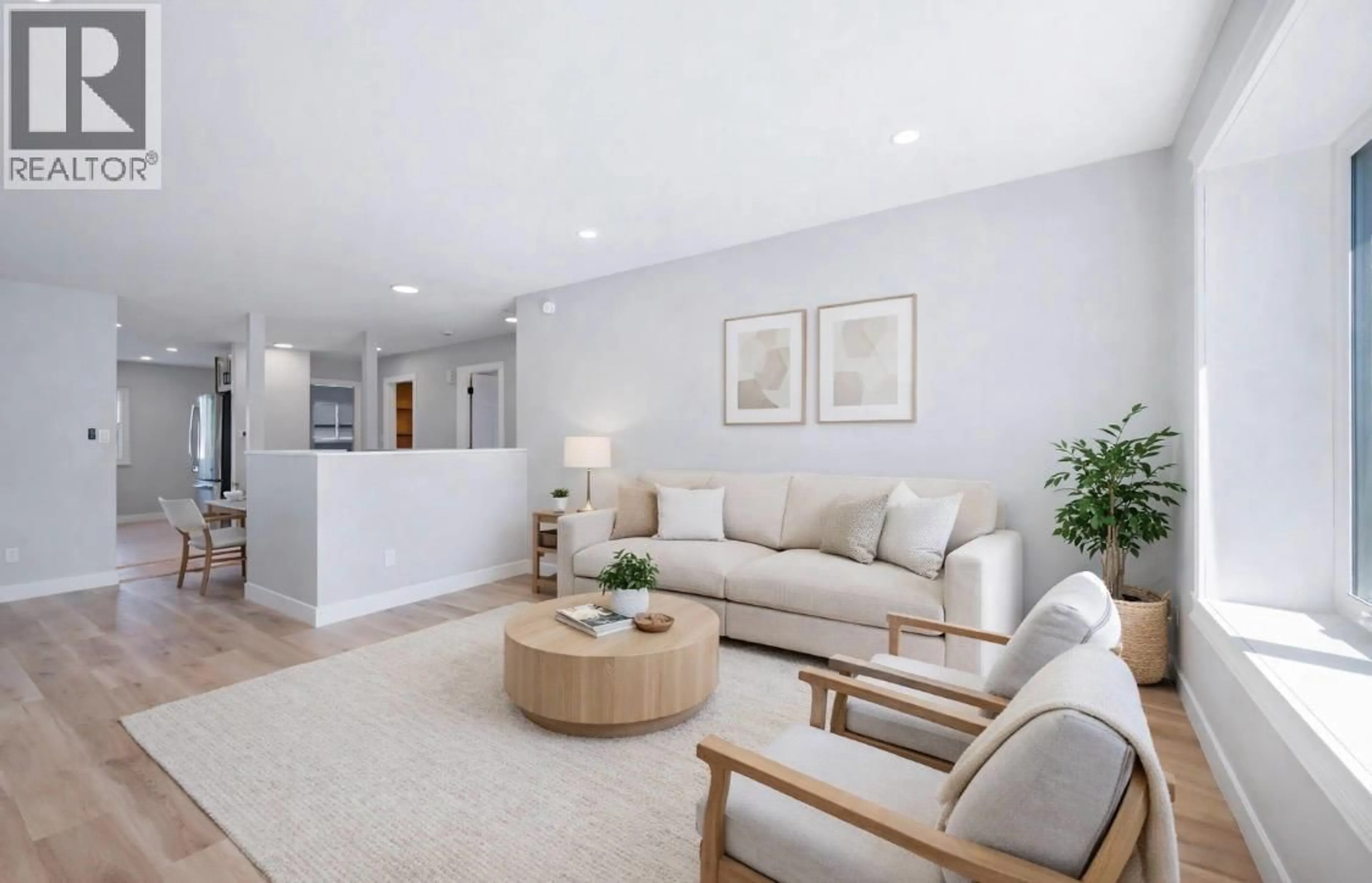 Living room with furniture, unknown for 11850 GREENHAVEN COURT, Pitt Meadows British Columbia V3Y1L6