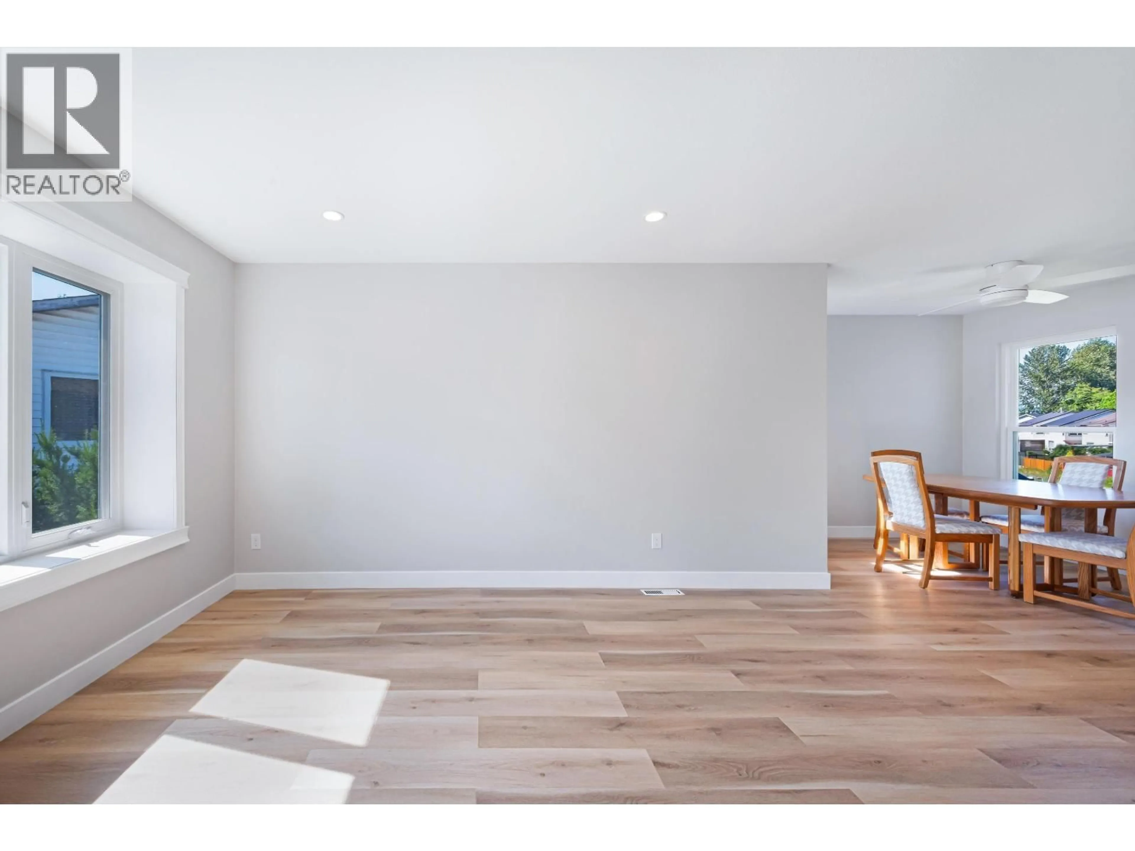 A pic of a room for 11850 GREENHAVEN COURT, Pitt Meadows British Columbia V3Y1L6