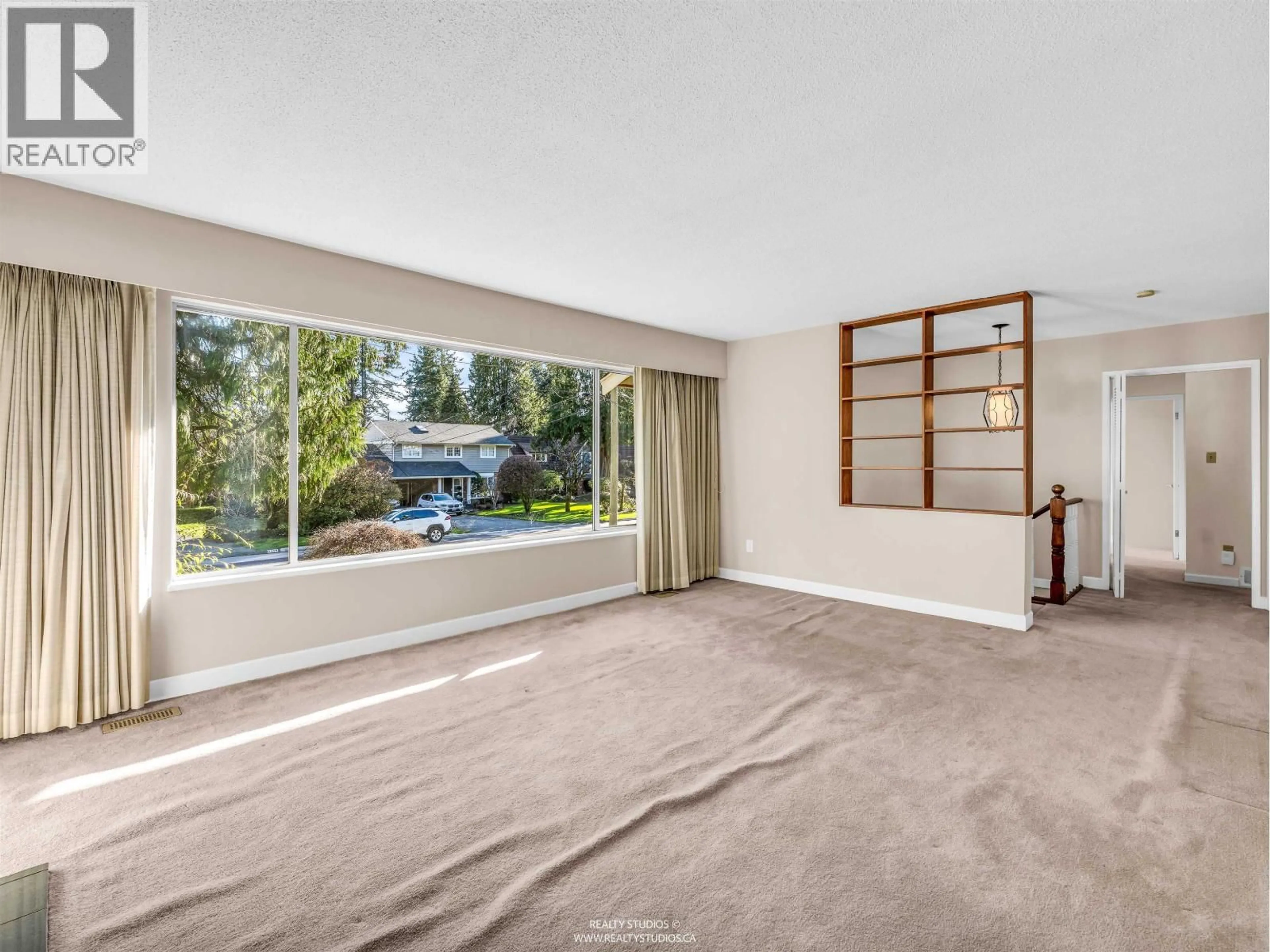 A pic of a room for 1110 LODGE ROAD, North Vancouver British Columbia V7R1W8