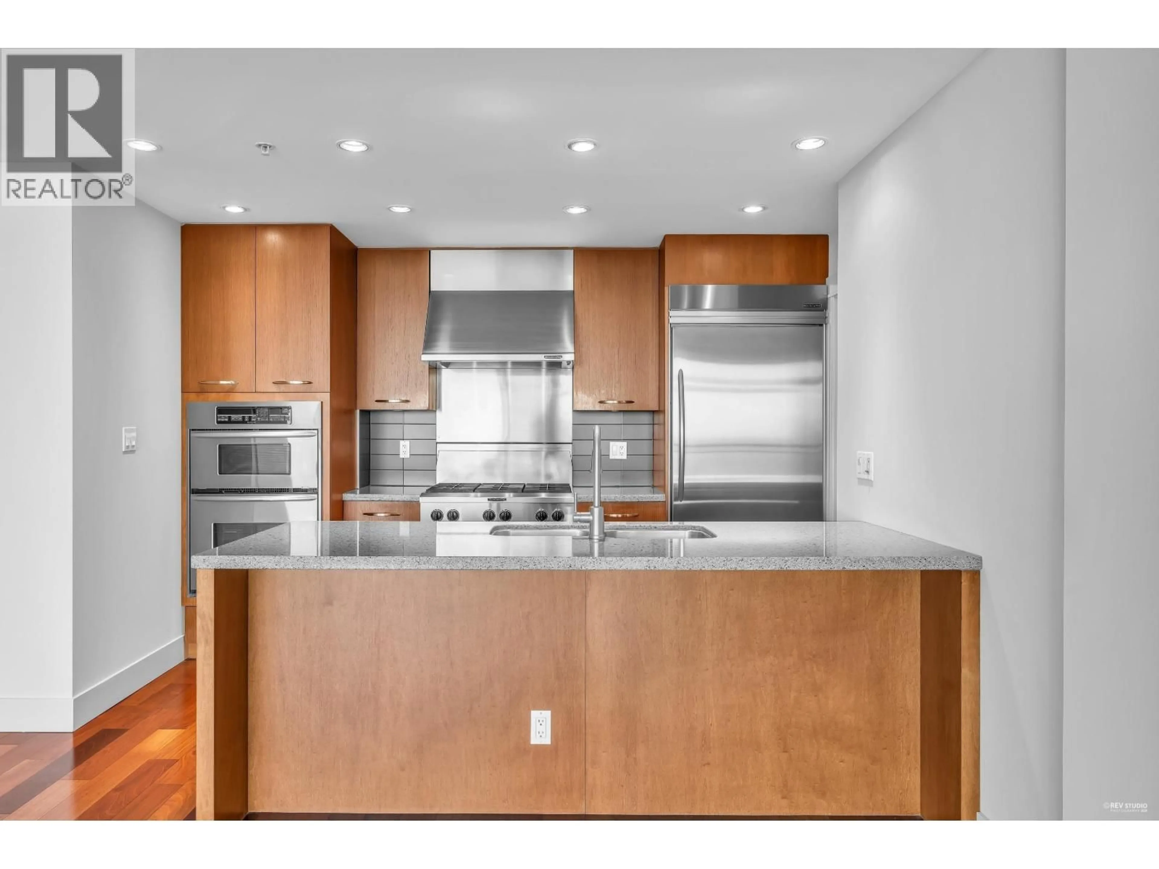 Open concept kitchen, unknown for 1102 - 3355 CYPRESS PLACE, West Vancouver British Columbia V7S3J9