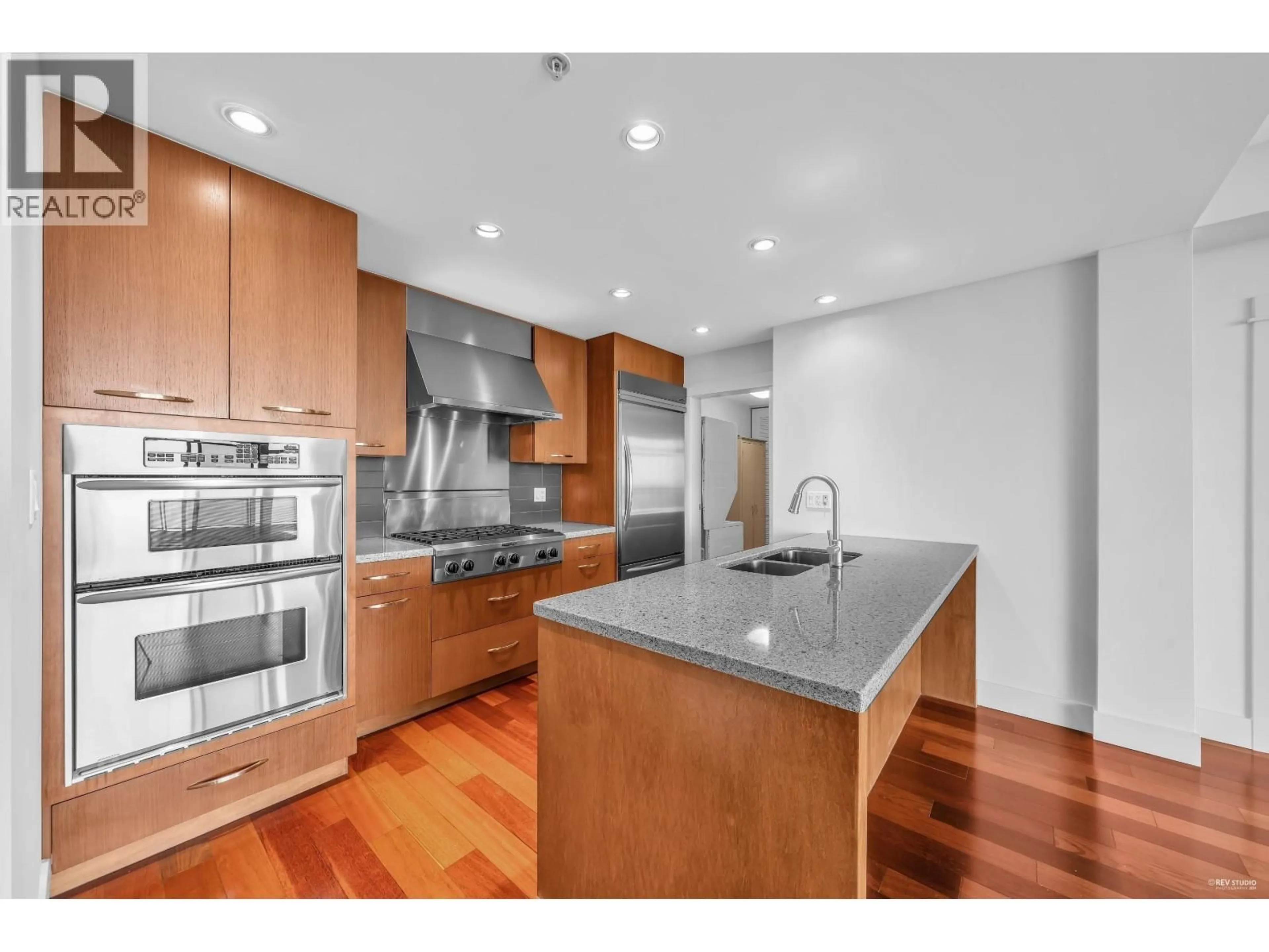 Unknown for 1102 - 3355 CYPRESS PLACE, West Vancouver British Columbia V7S3J9