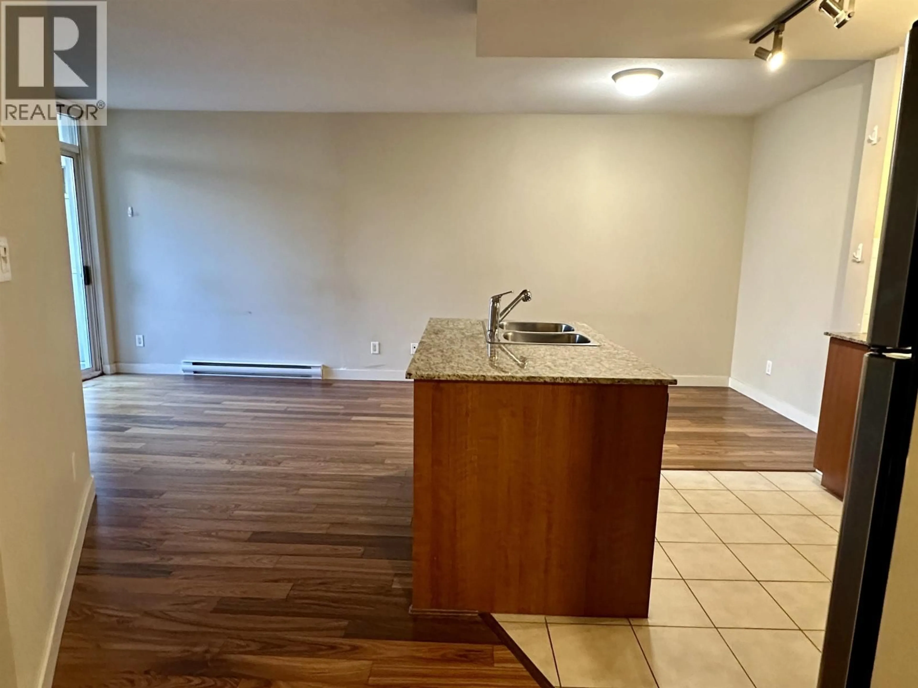 A pic of a room for 516 - 4028 KNIGHT STREET, Vancouver British Columbia V5N5Y8