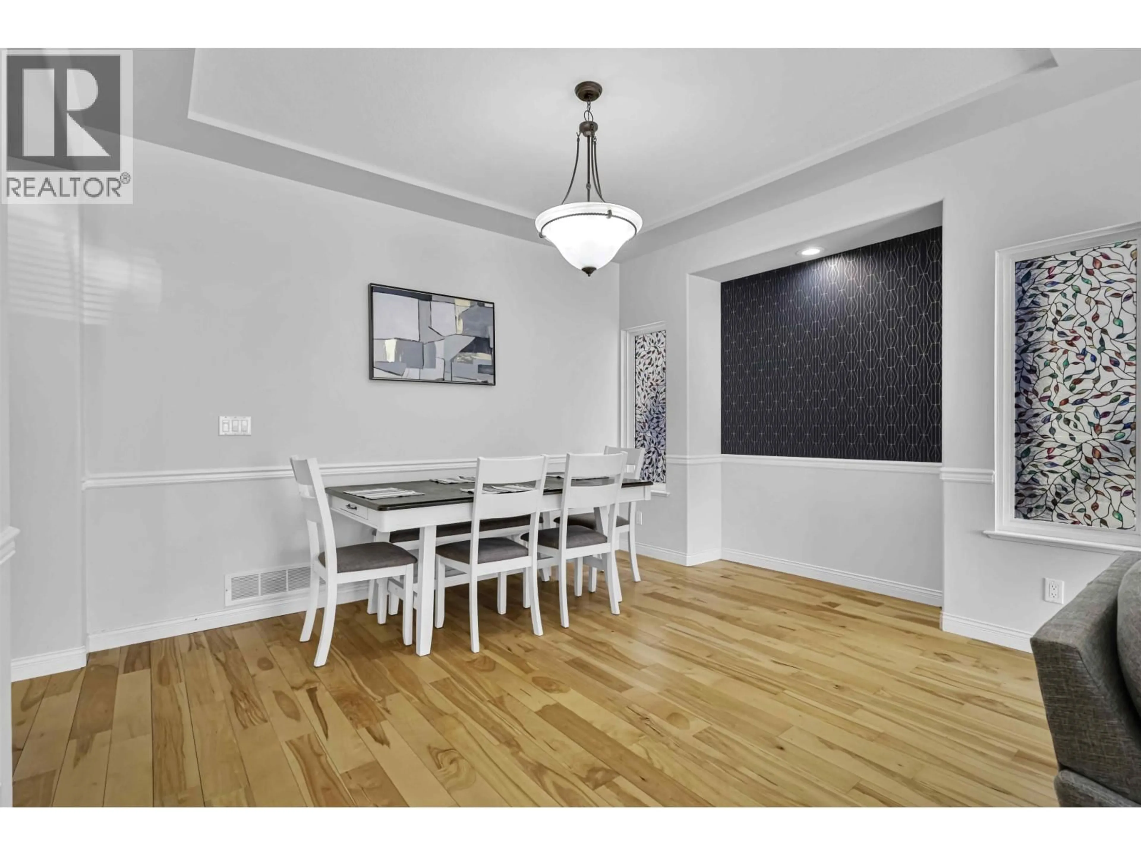 Dining room, wood/laminate floor for 19683 JOYNER PLACE, Pitt Meadows British Columbia V3Y2S3