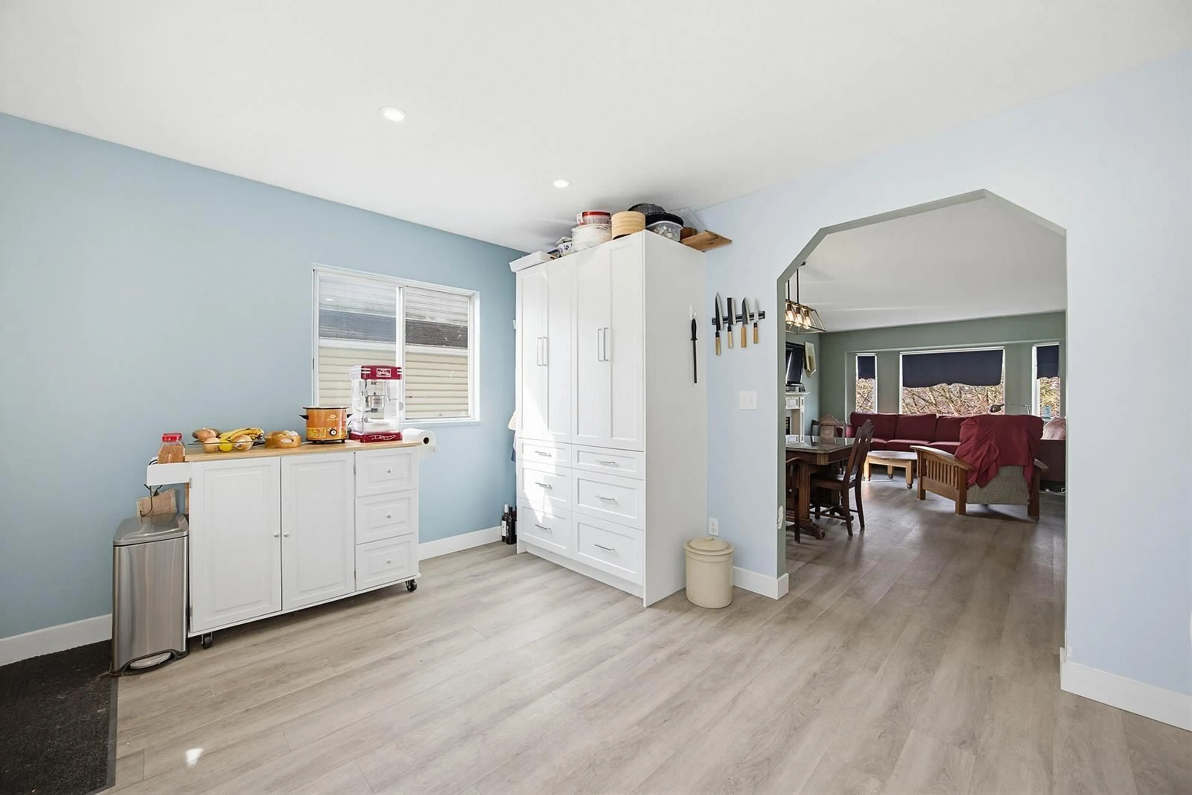 Open concept kitchen, unknown for 8836 142A STREET, Surrey British Columbia V3V7W8