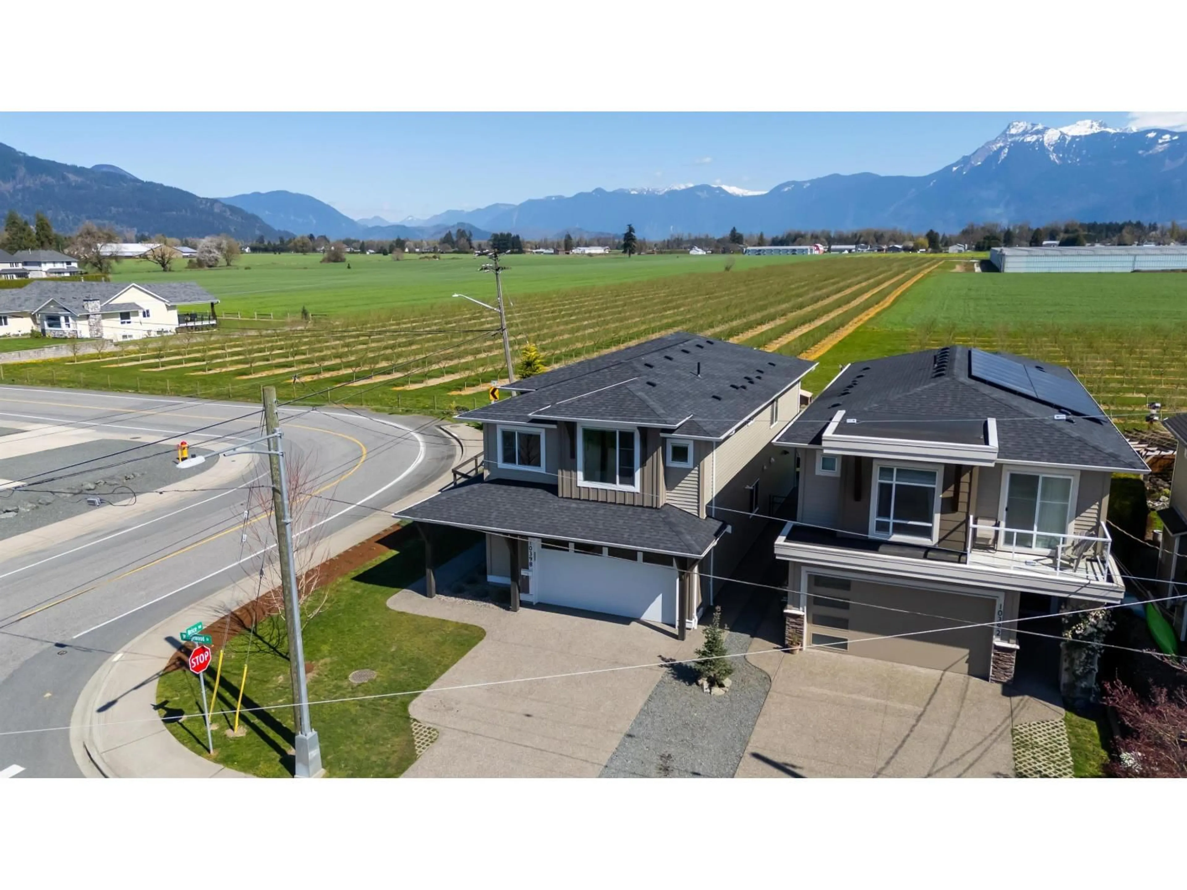 A pic from outside/outdoor area/front of a property/back of a property/a pic from drone, mountain view for 10398 WEDGEWOOD DRIVE, Chilliwack British Columbia V2P6B9