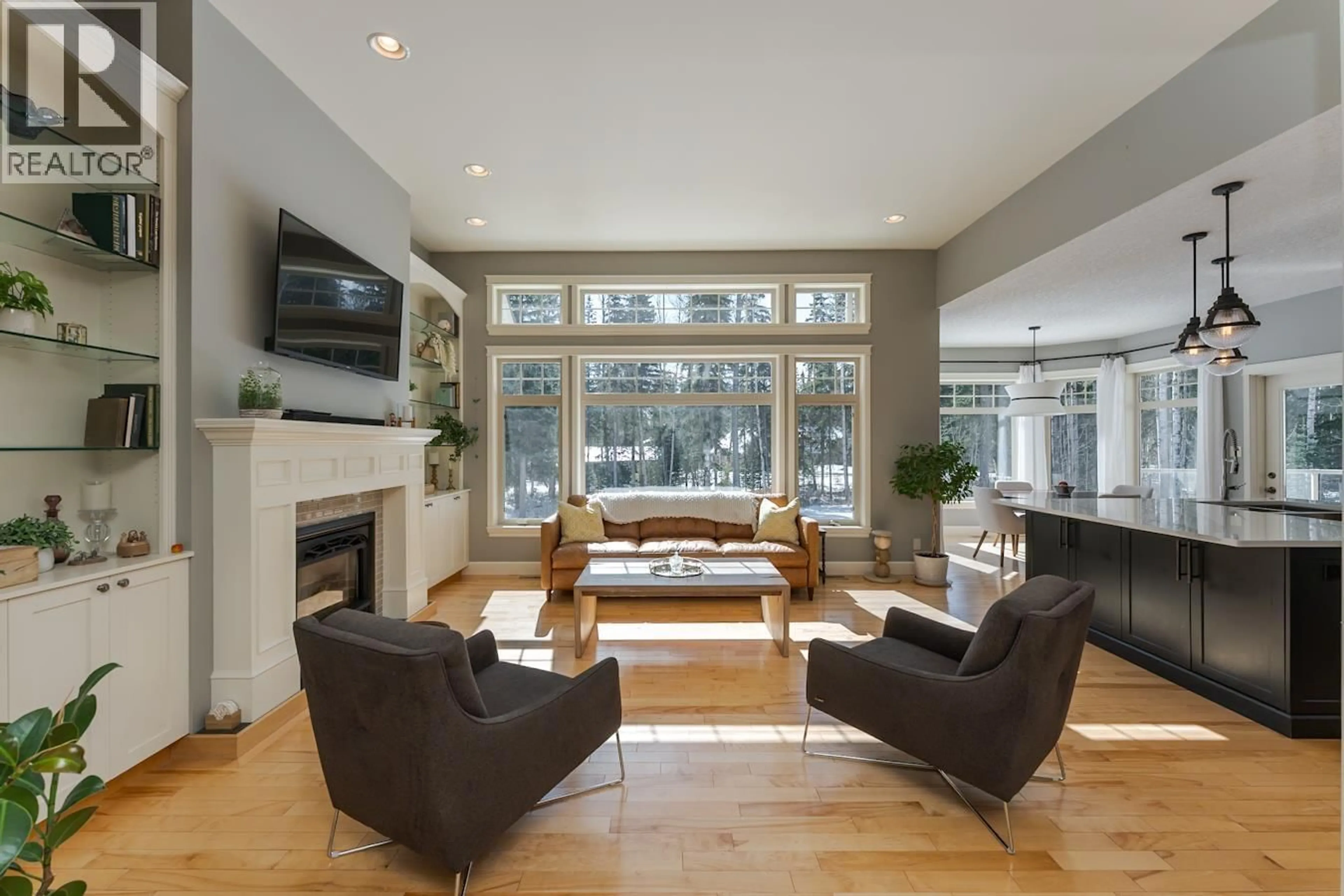 Living room with furniture, unknown for 422 WILLMANN ROAD, Prince George British Columbia V2M7C8