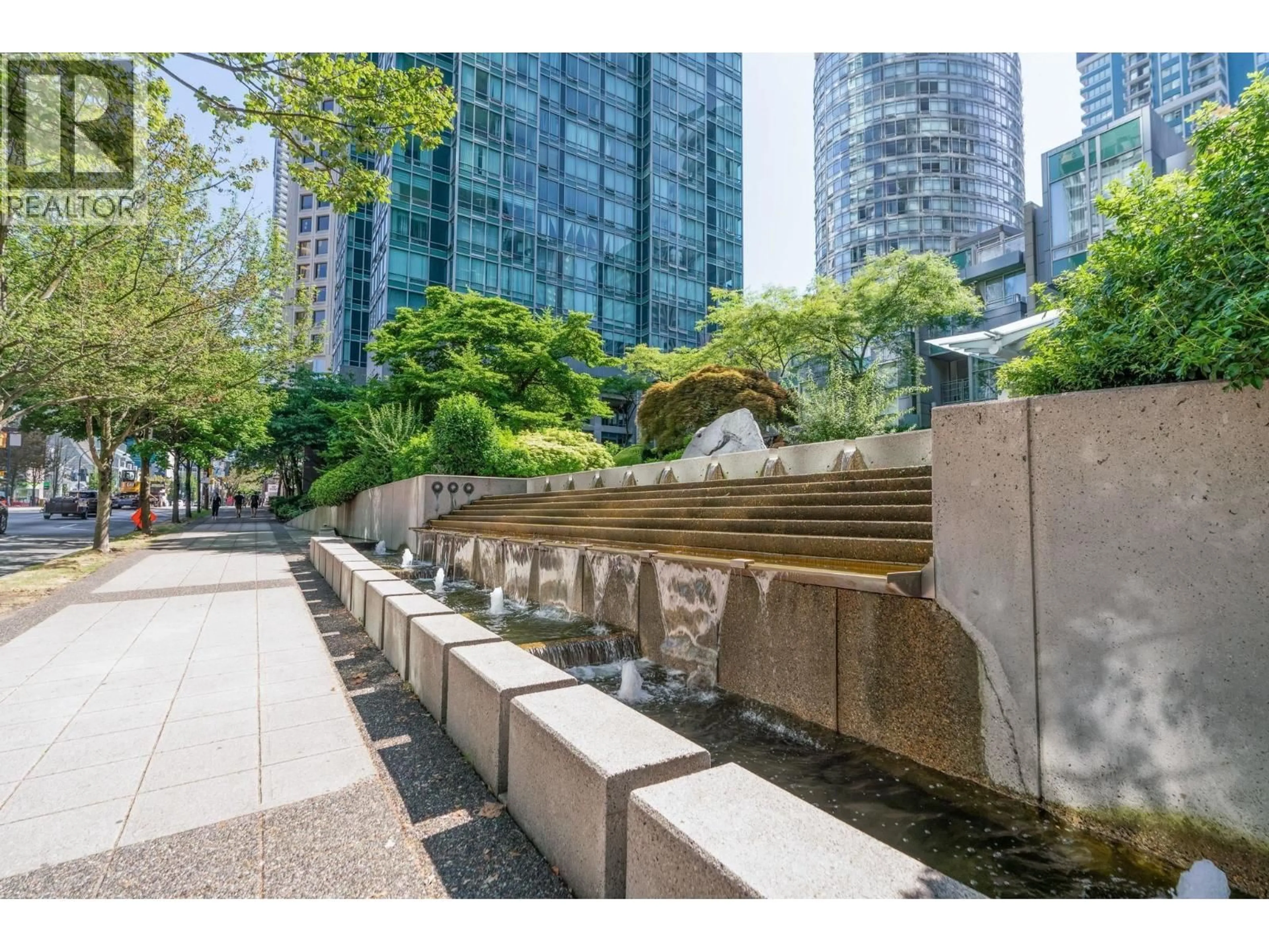 Patio, street for 1808 - 1200 GEORGIA STREET, Vancouver British Columbia V6E4R2