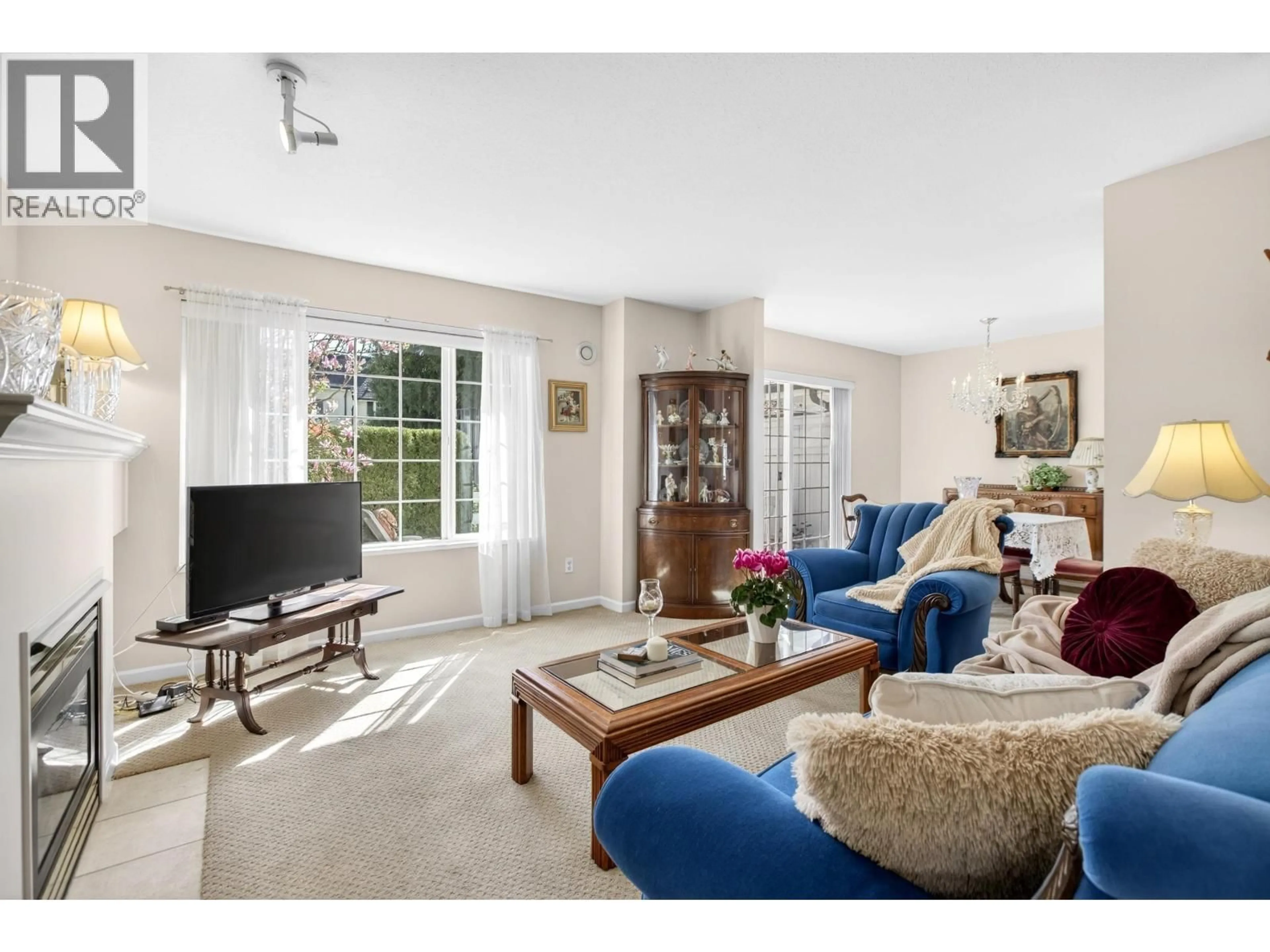 Living room with furniture, unknown for 45 - 11355 236 STREET, Maple Ridge British Columbia V2W1W4