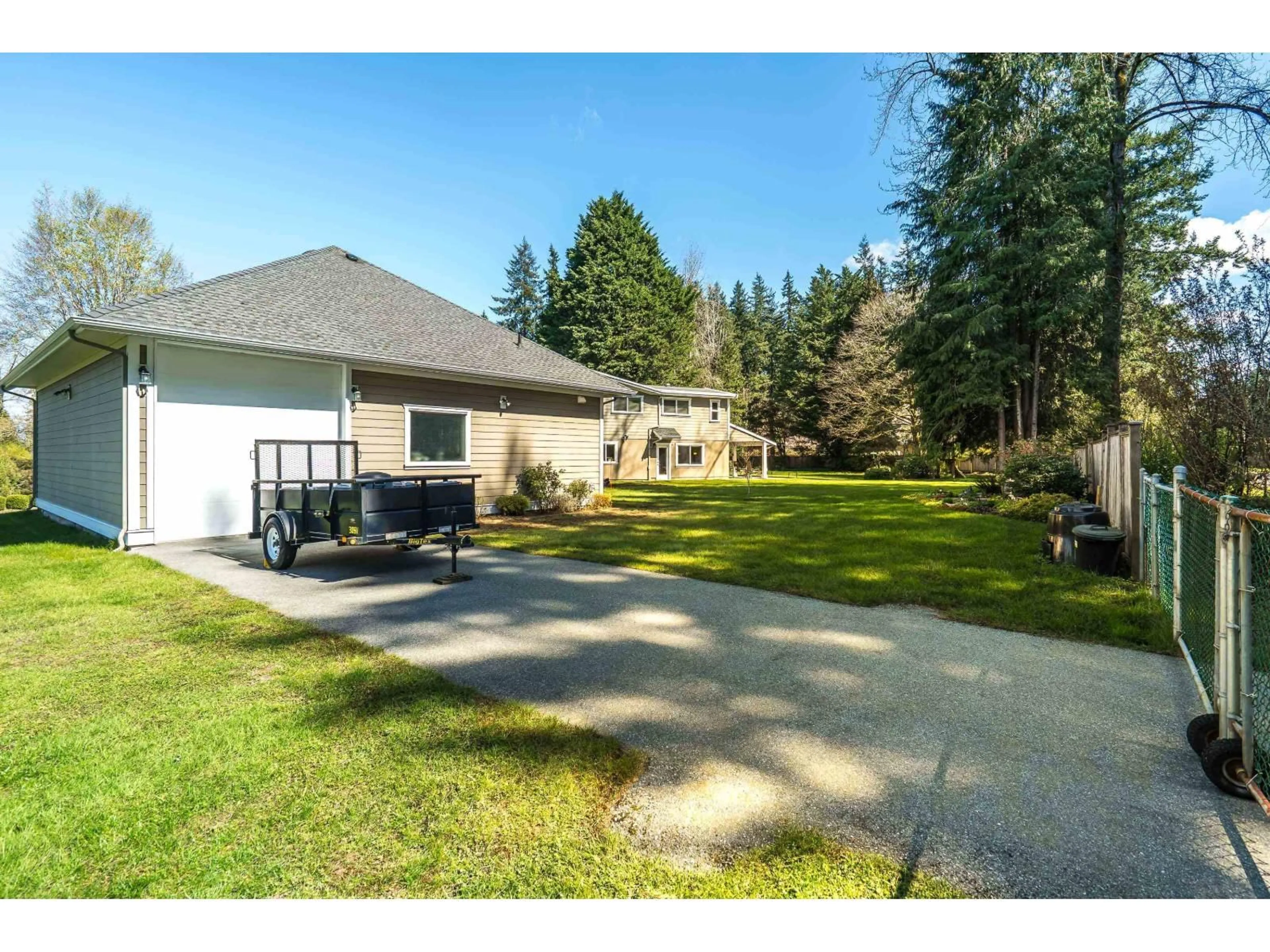 Patio, unknown for 5216 234 STREET, Langley British Columbia V2Z2P6