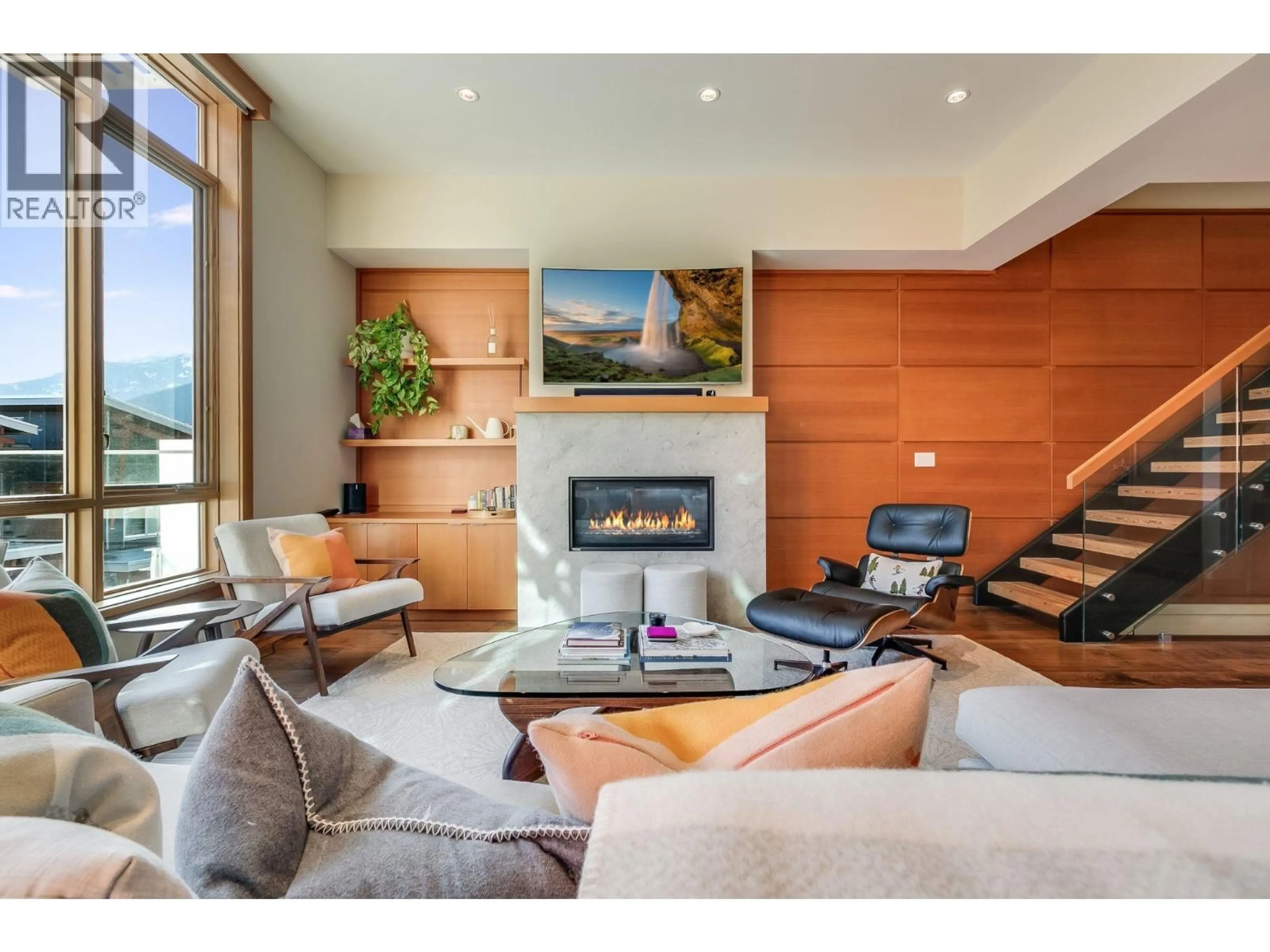 Living room with furniture, wood/laminate floor for 34 - 8400 ASHLEIGH MCIVOR DRIVE, Whistler British Columbia V8E1L8