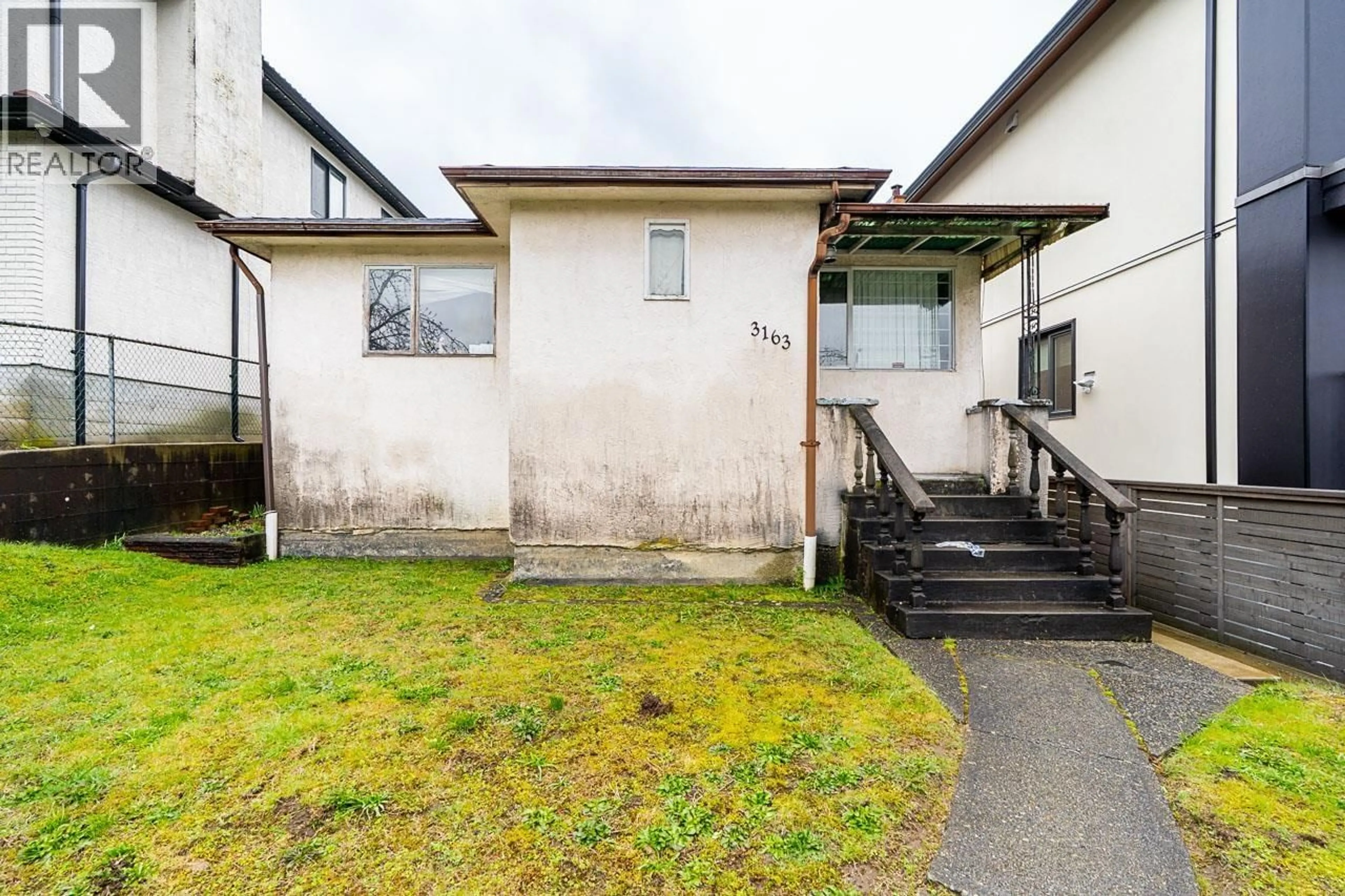 Unknown for 3163 RUPERT STREET, Vancouver British Columbia V5M3V2