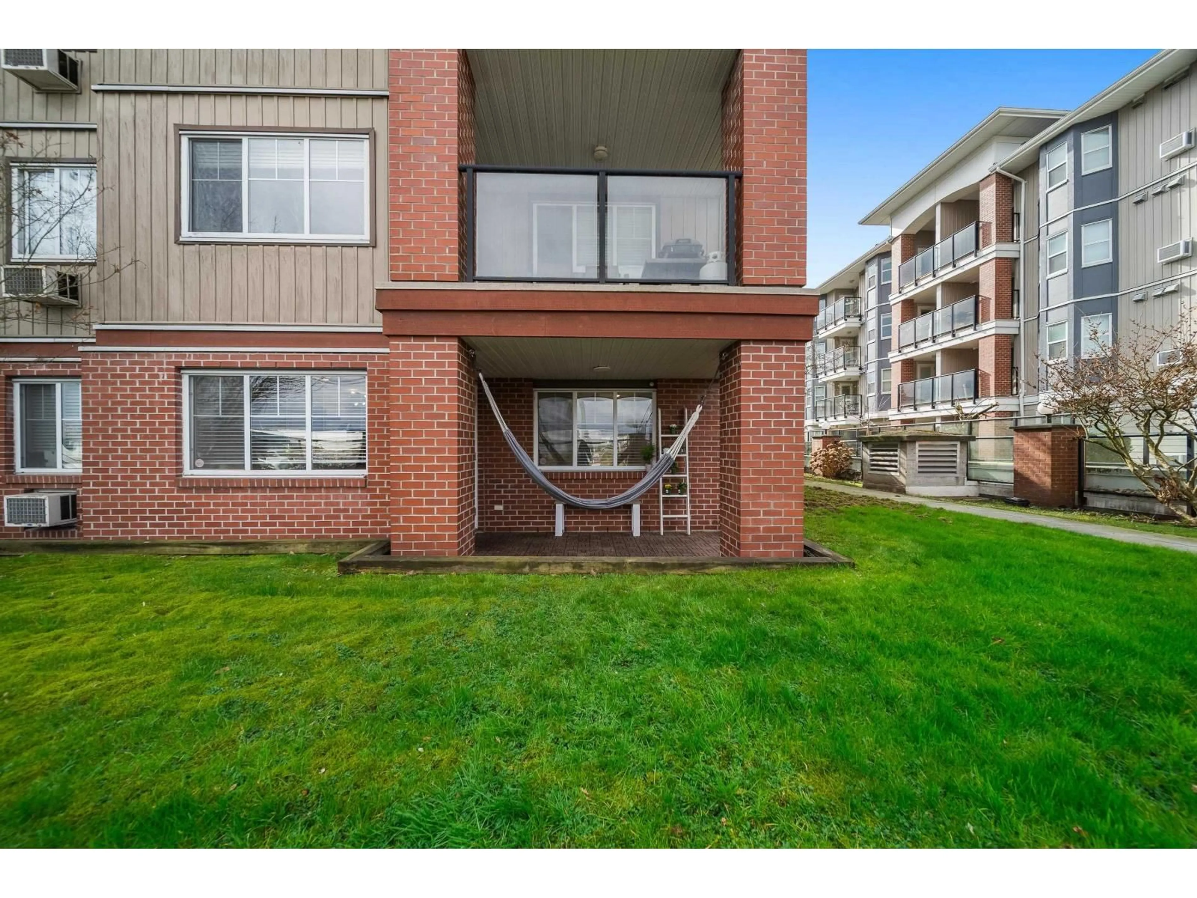 Patio, water/lake/river/ocean view for 104 - 19774 56 AVENUE, Langley British Columbia V3A3X6