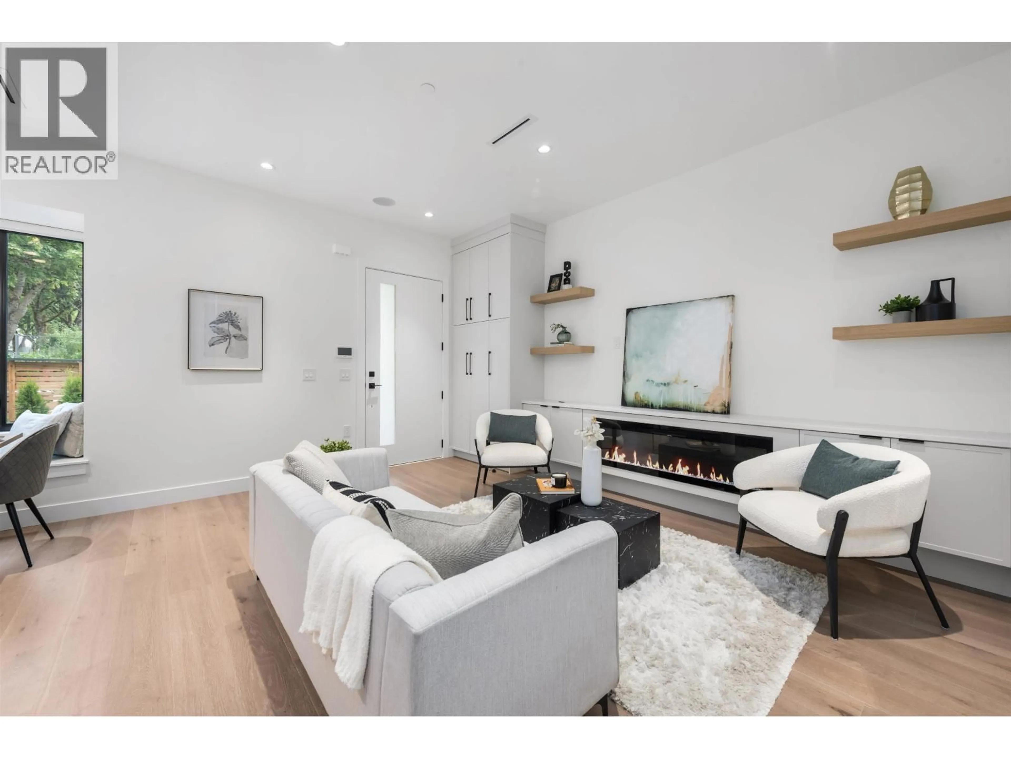 Living room with furniture, unknown for 1 - 878 37 AVENUE, Vancouver British Columbia V5W1G2