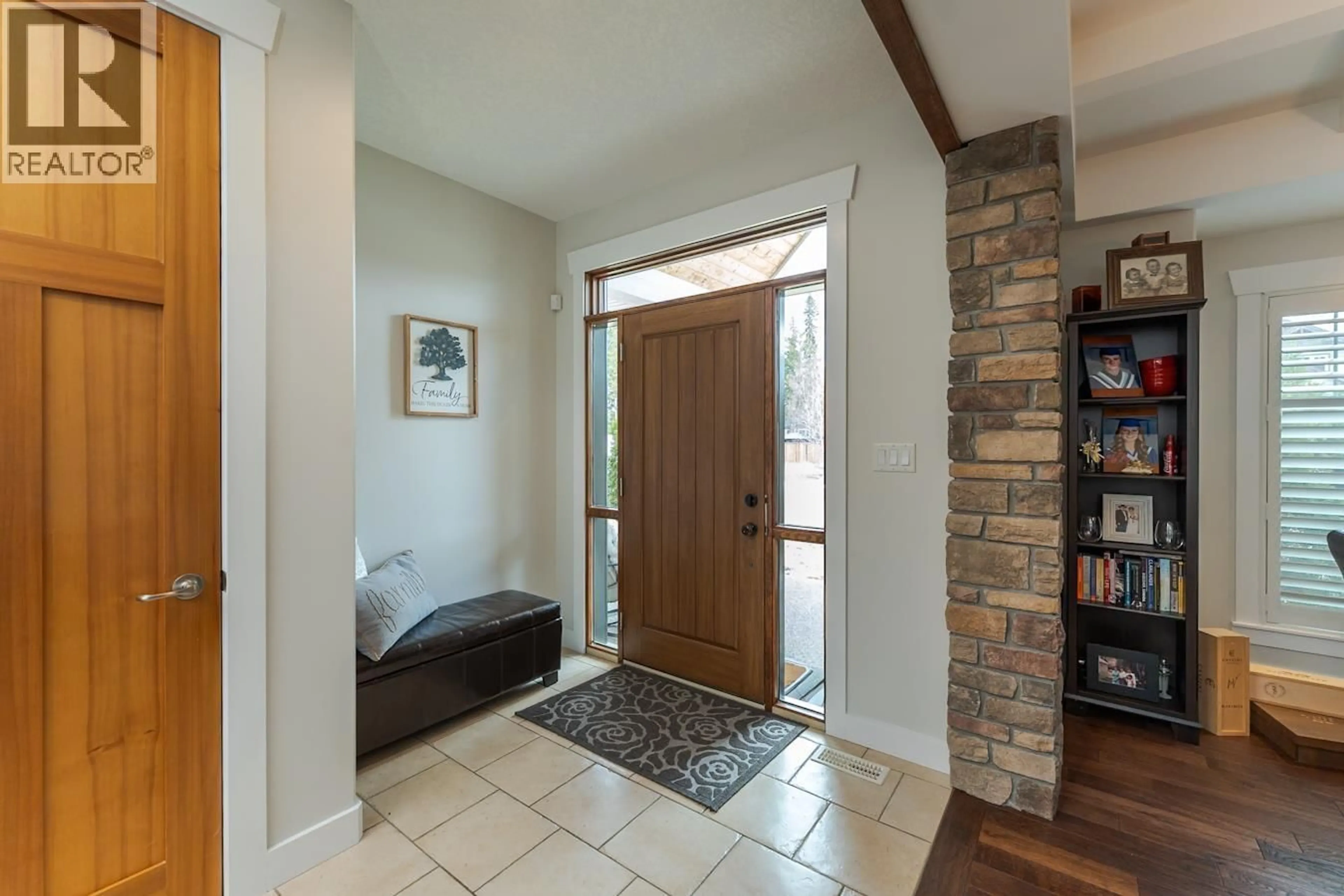 Indoor entryway for 7613 LOEDEL CRESCENT, Prince George British Columbia V2N0A5